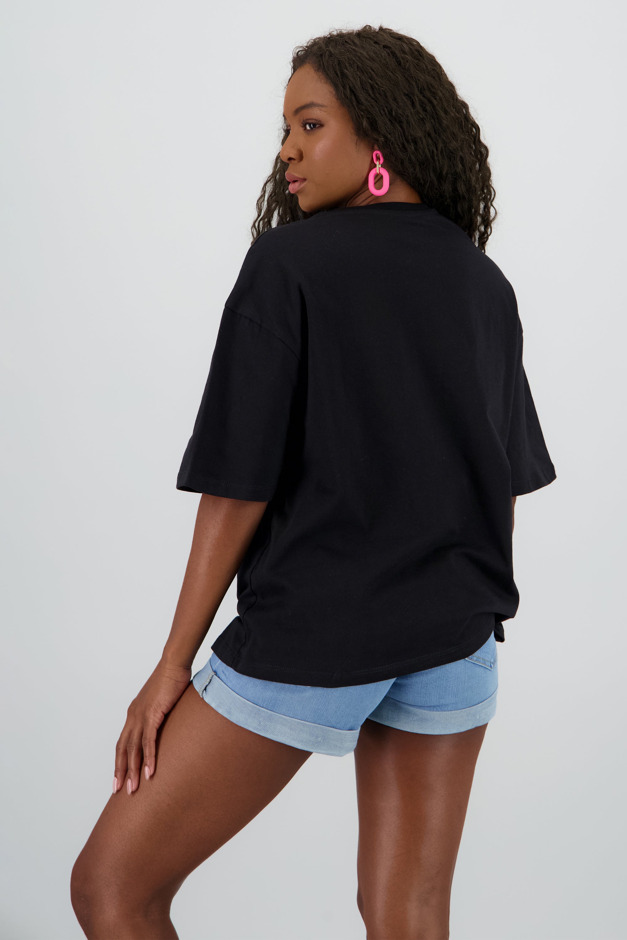 Playera over Bratz aniversario NEGRO