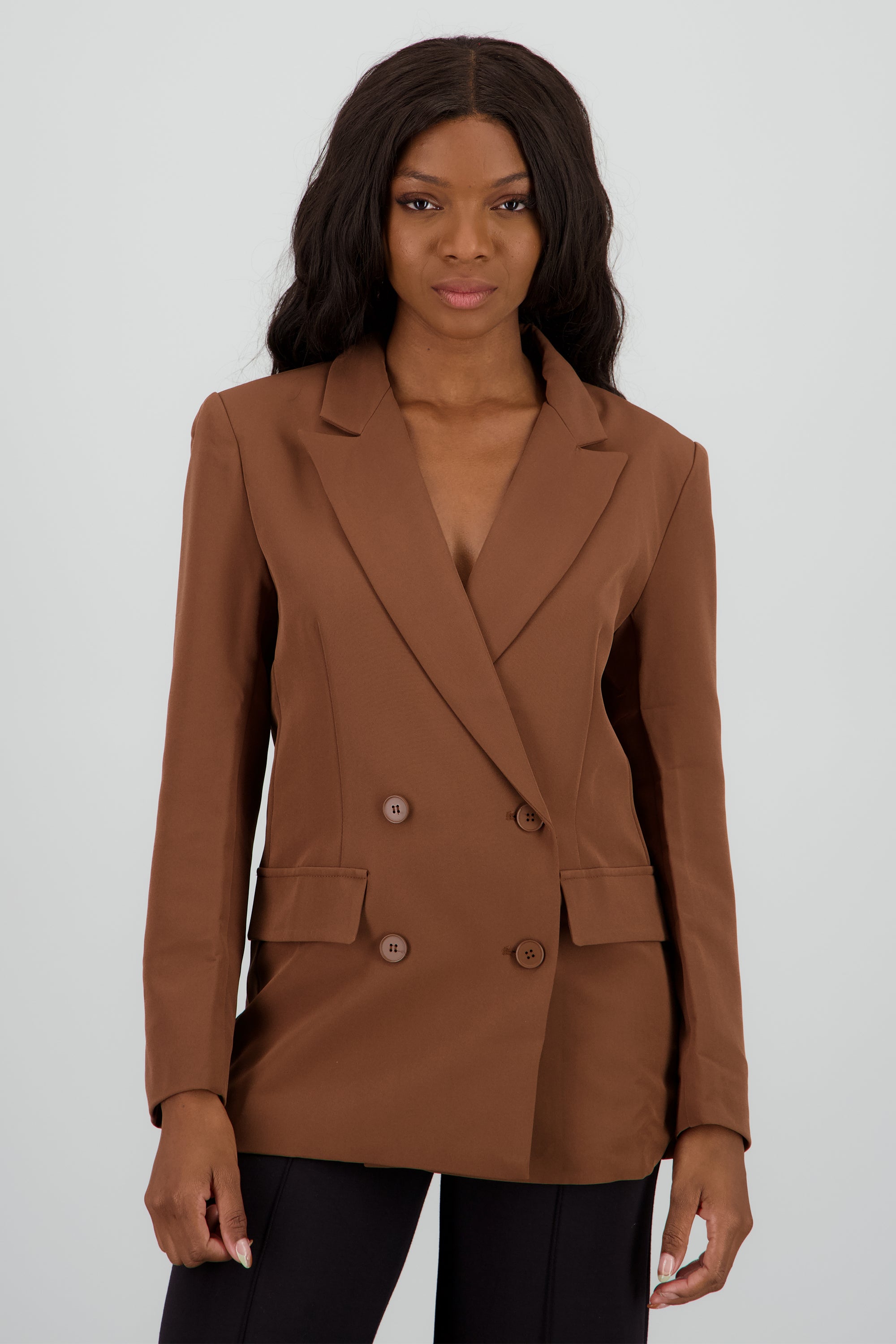 Saco oversized liso con estructura y botones CAFE