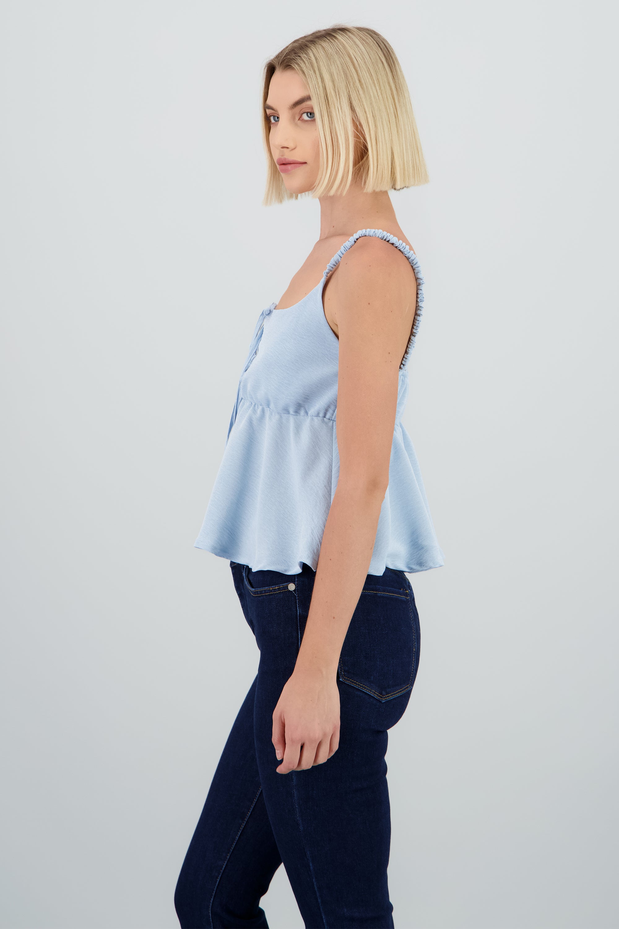 Blusa tirantes fruncidos detalle moños AZUL CIELO