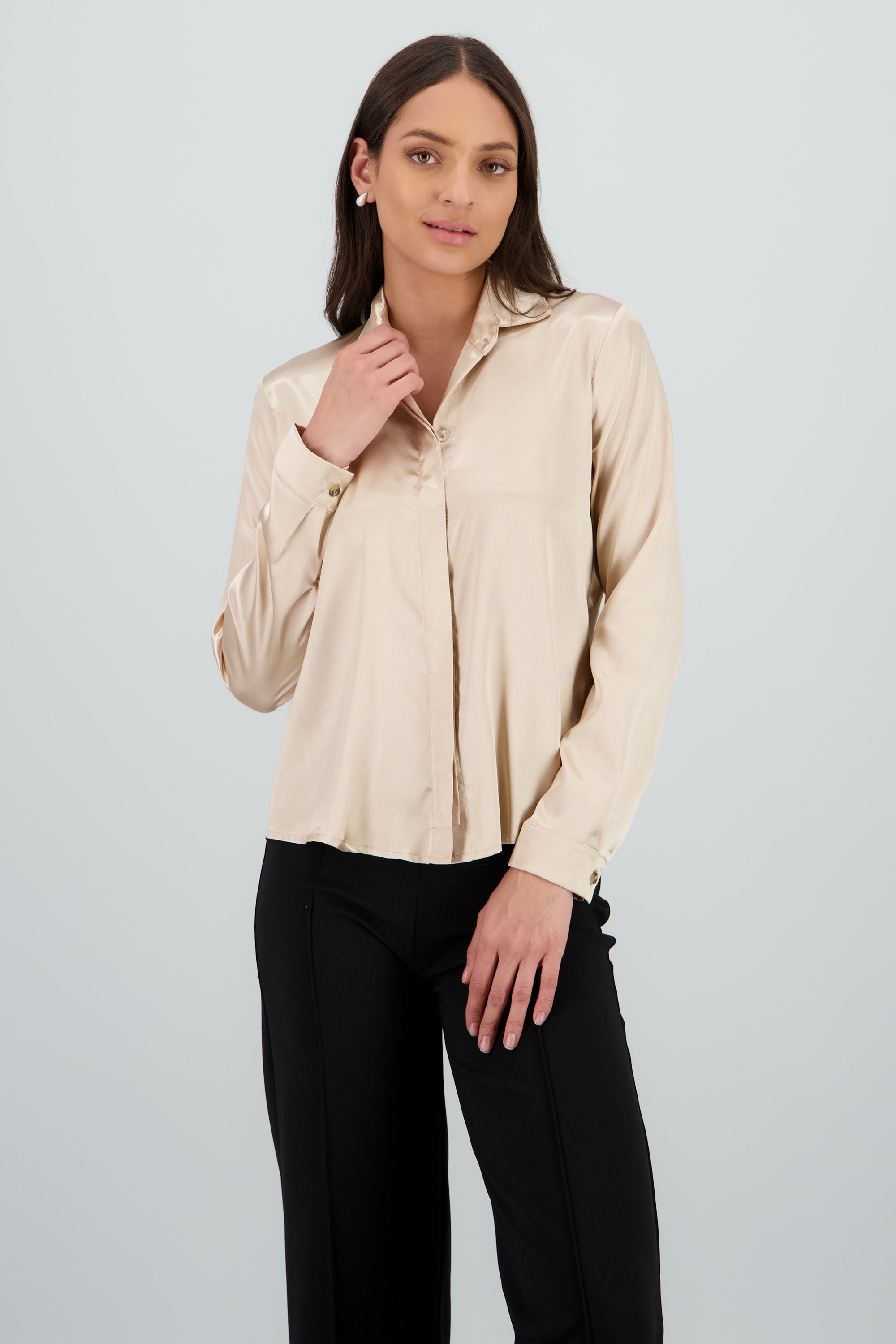 Camisa manga larga cuello detalle satinado KHAKI
