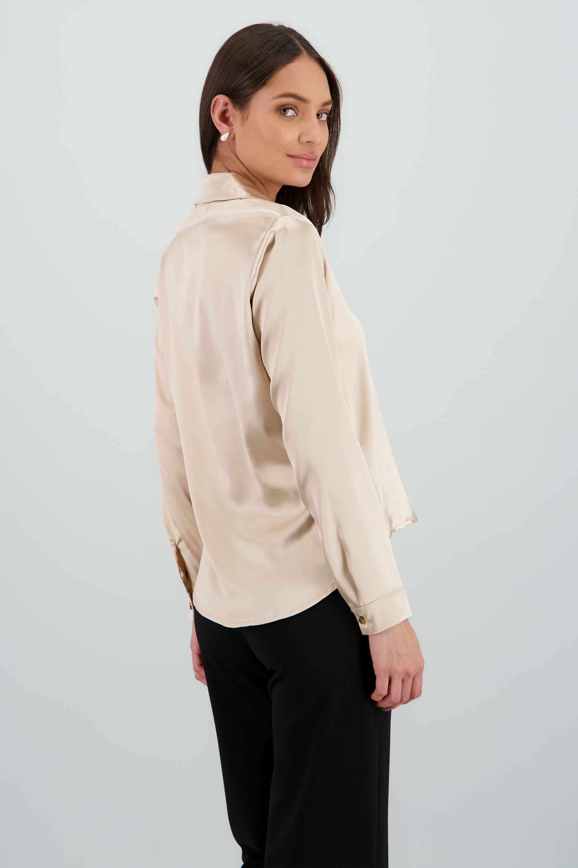 Camisa manga larga cuello detalle satinado KHAKI