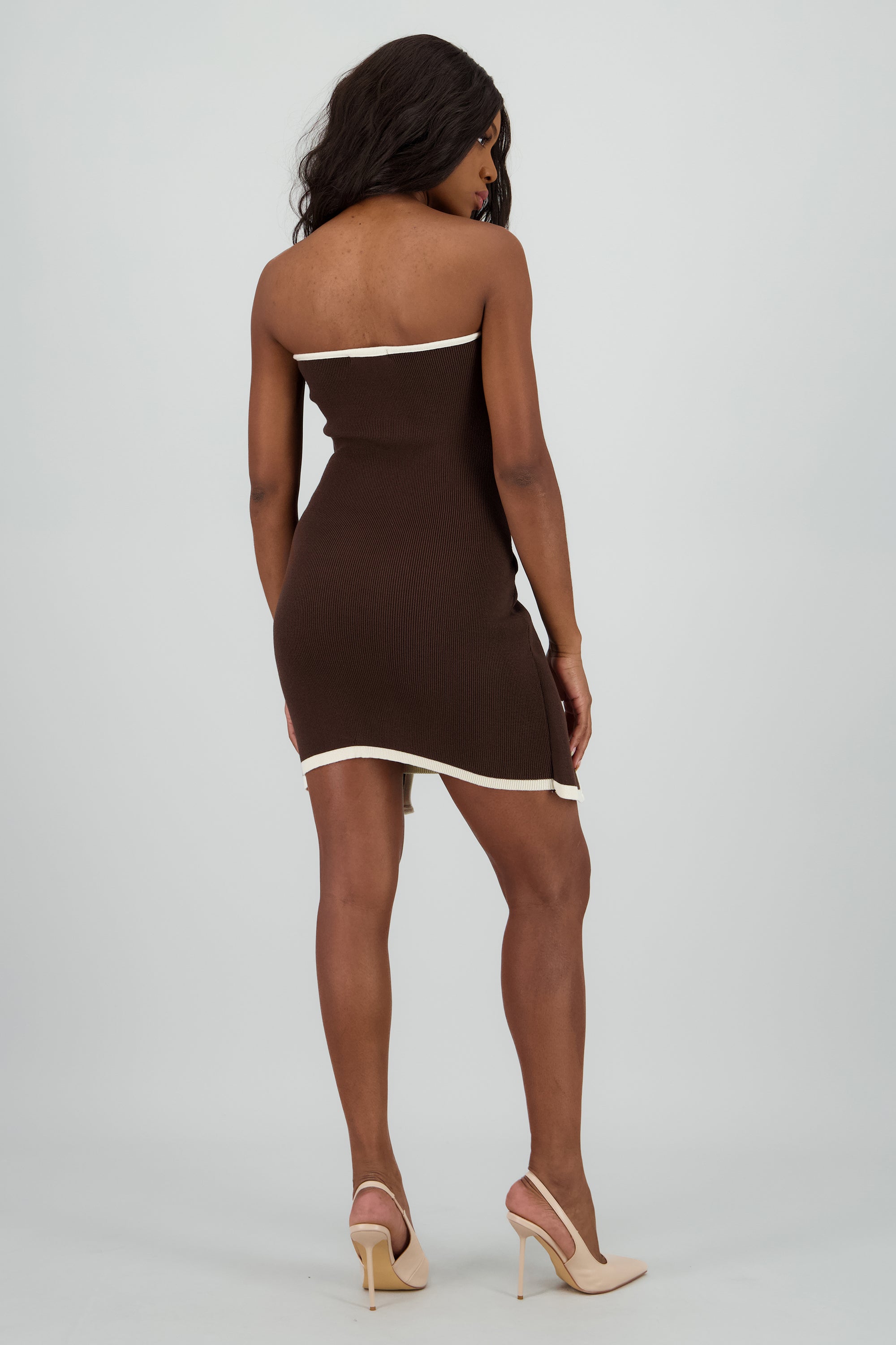 Vestido strapless detalle contraste lazo CHOCOLATE
