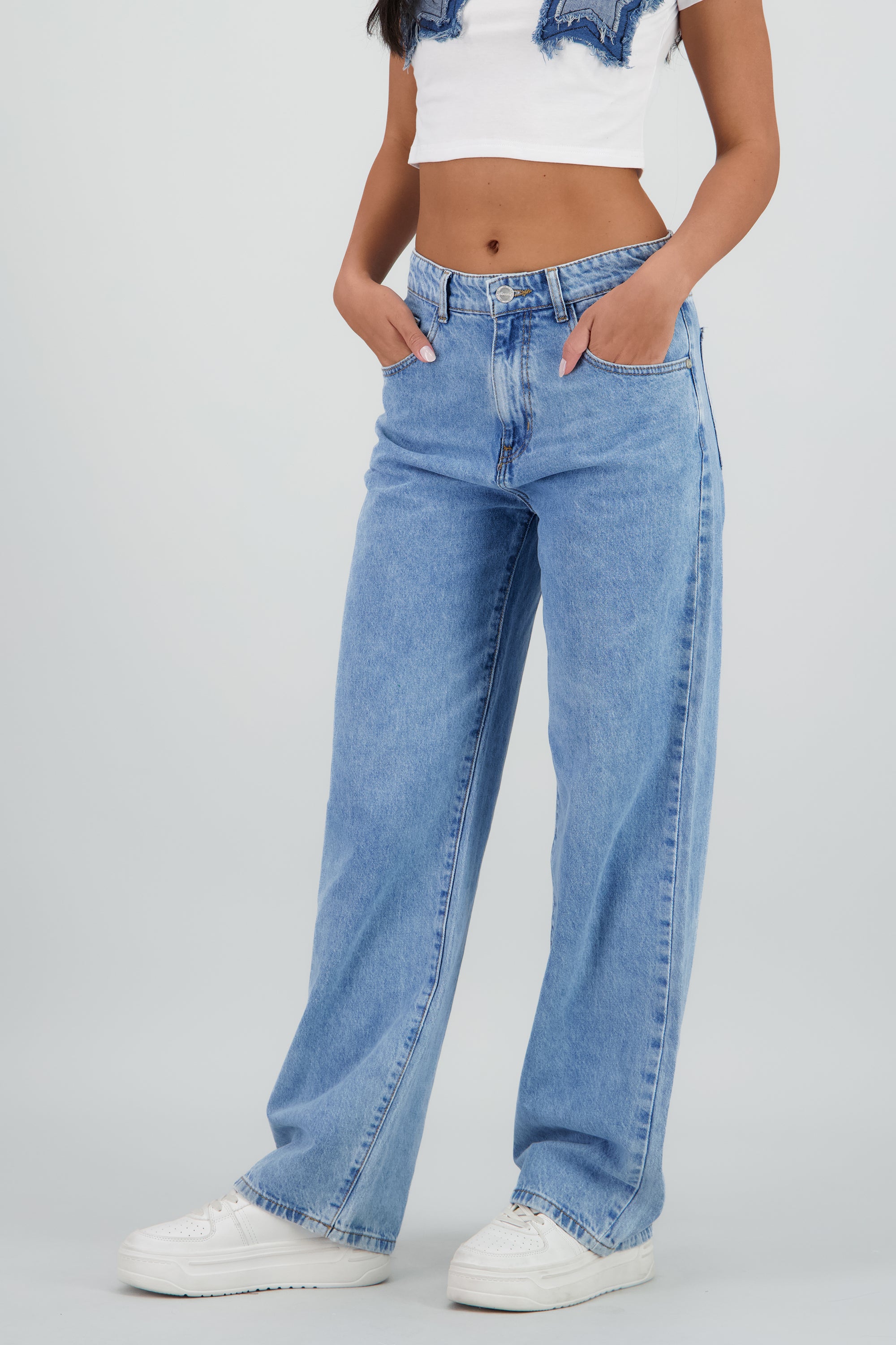 Jeans wide leg estrellas traseras ACID WASH