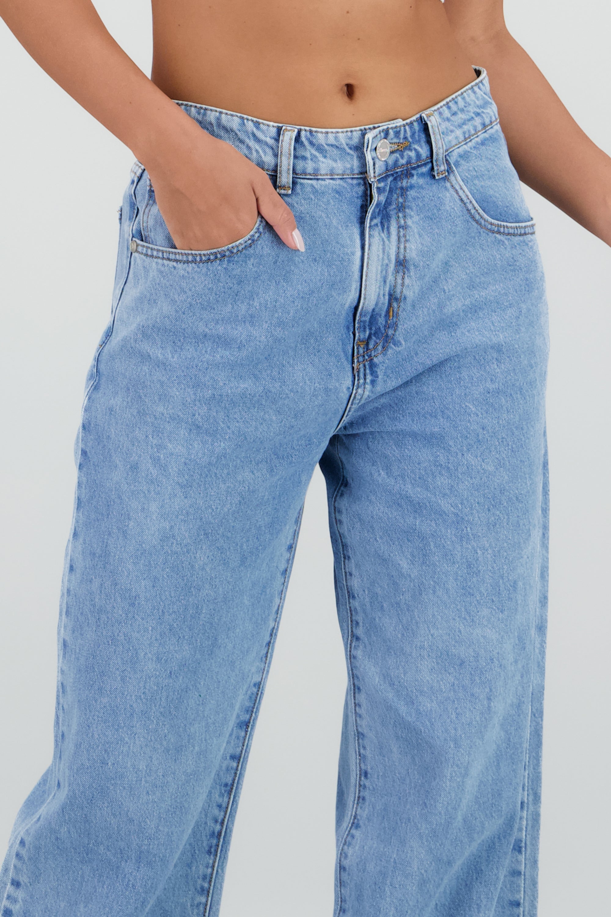 Jeans wide leg estrellas traseras ACID WASH