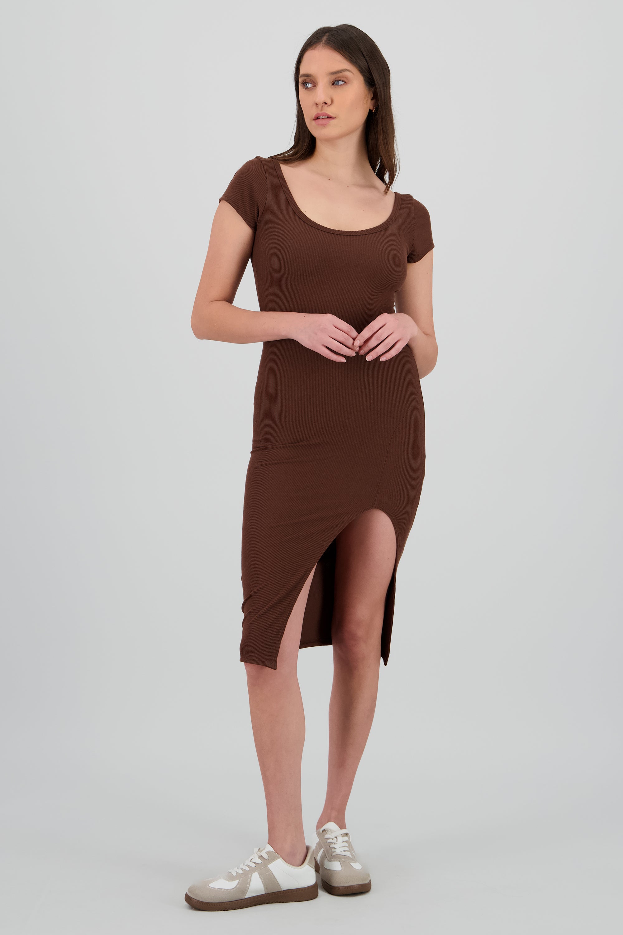 Vestido midi manga corta rib CAFE OBSCURO