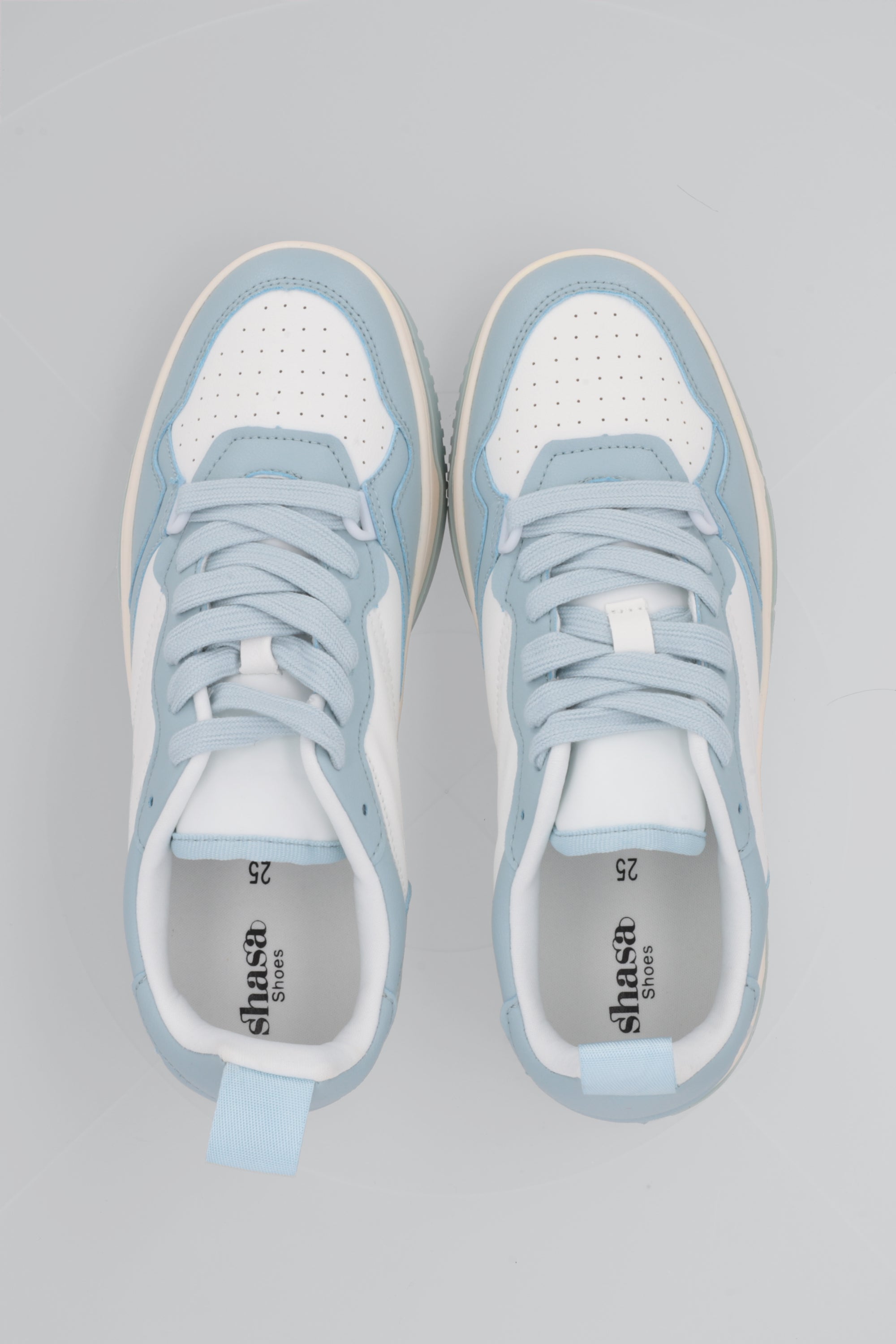 Tenis bicolor skater retro AZUL CIELO