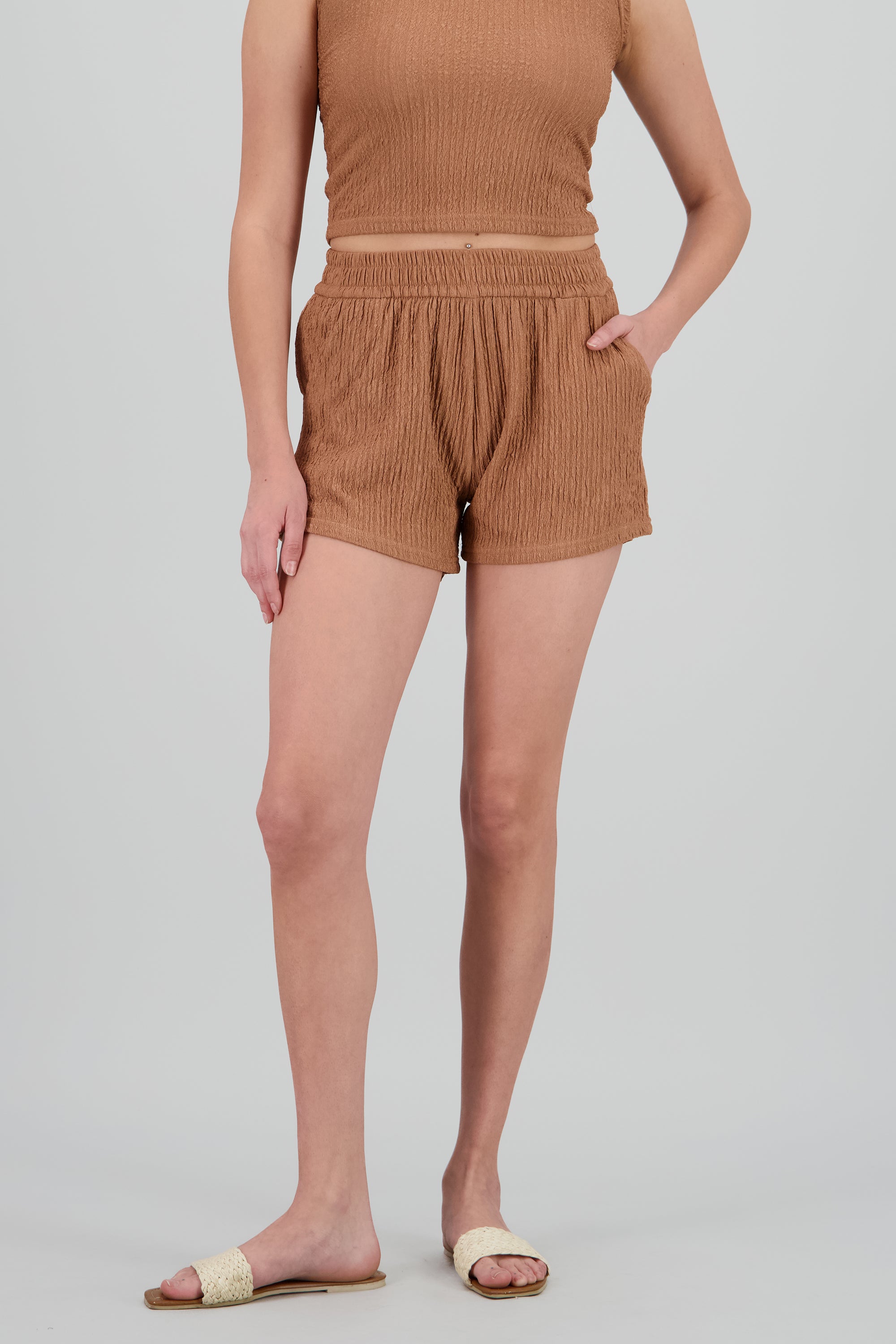 Short bolsas textura CAFE