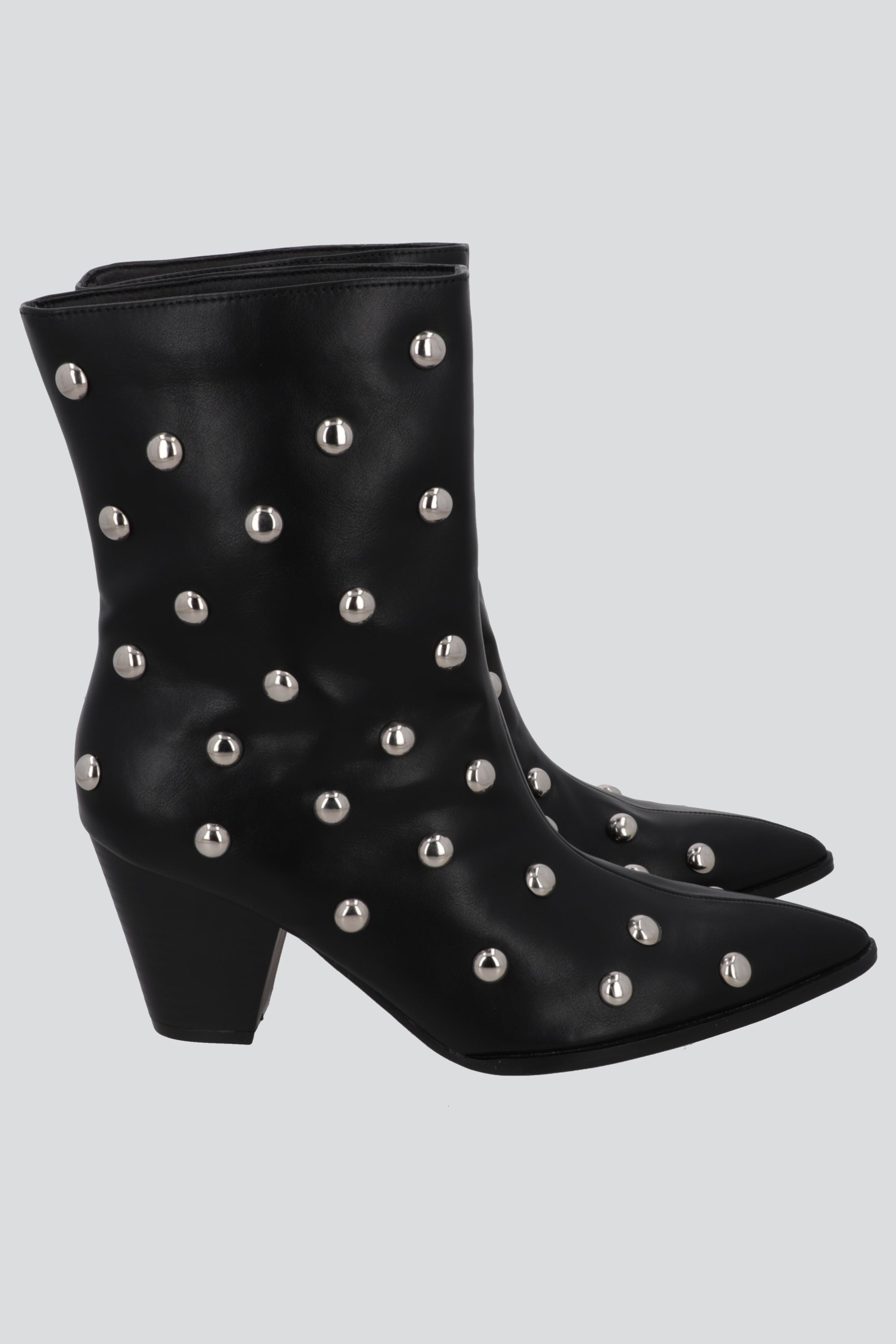 Botin pointy mega studs NEGRO