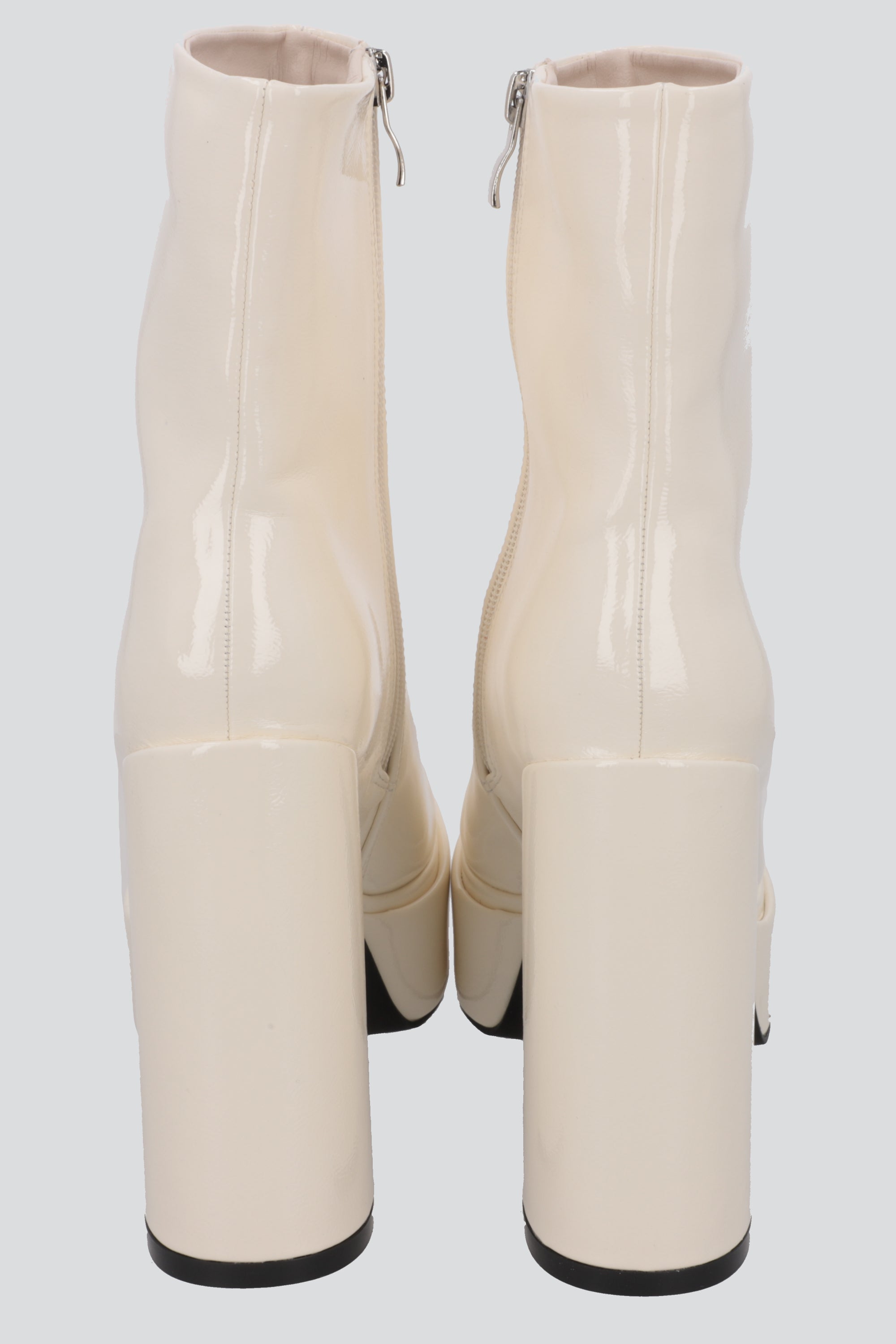 Botin charol mega plataforma HUESO