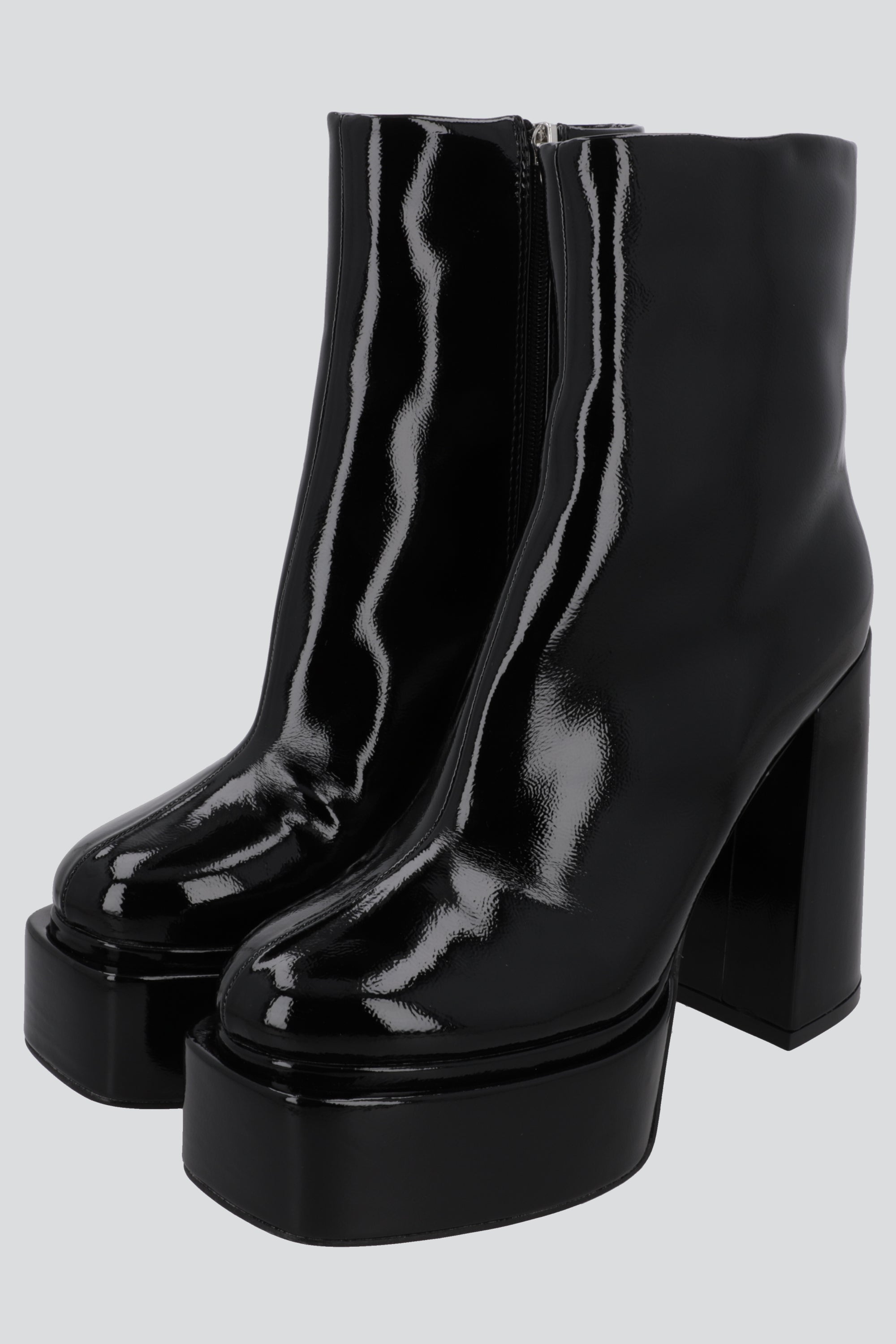 Botin charol mega plataforma NEGRO