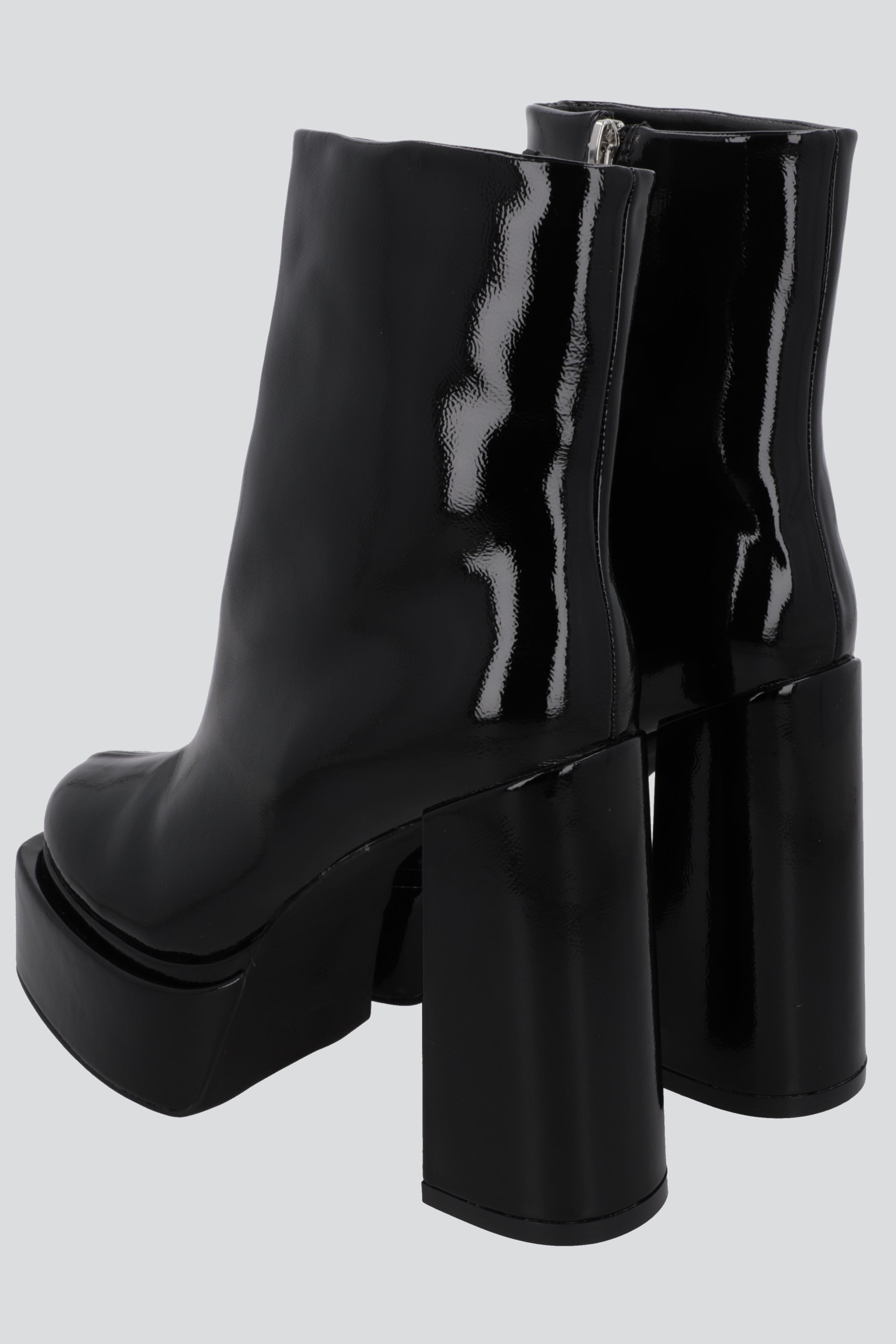 Botin charol mega plataforma NEGRO
