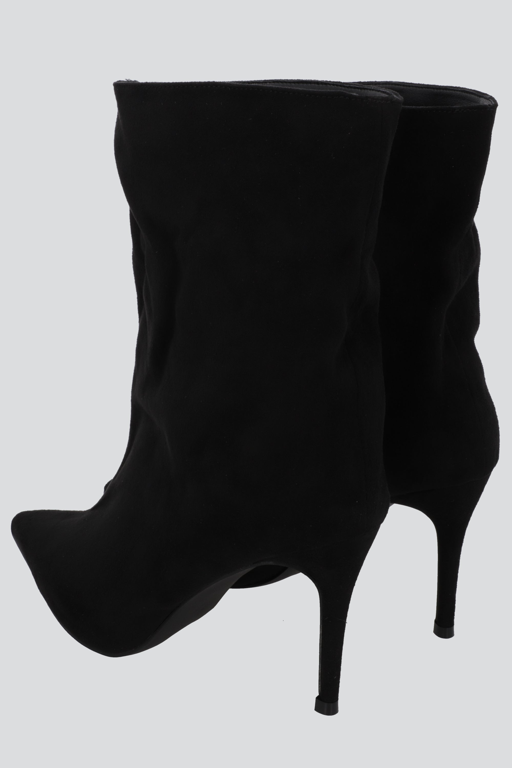 Botin pointy cubeta suede NEGRO