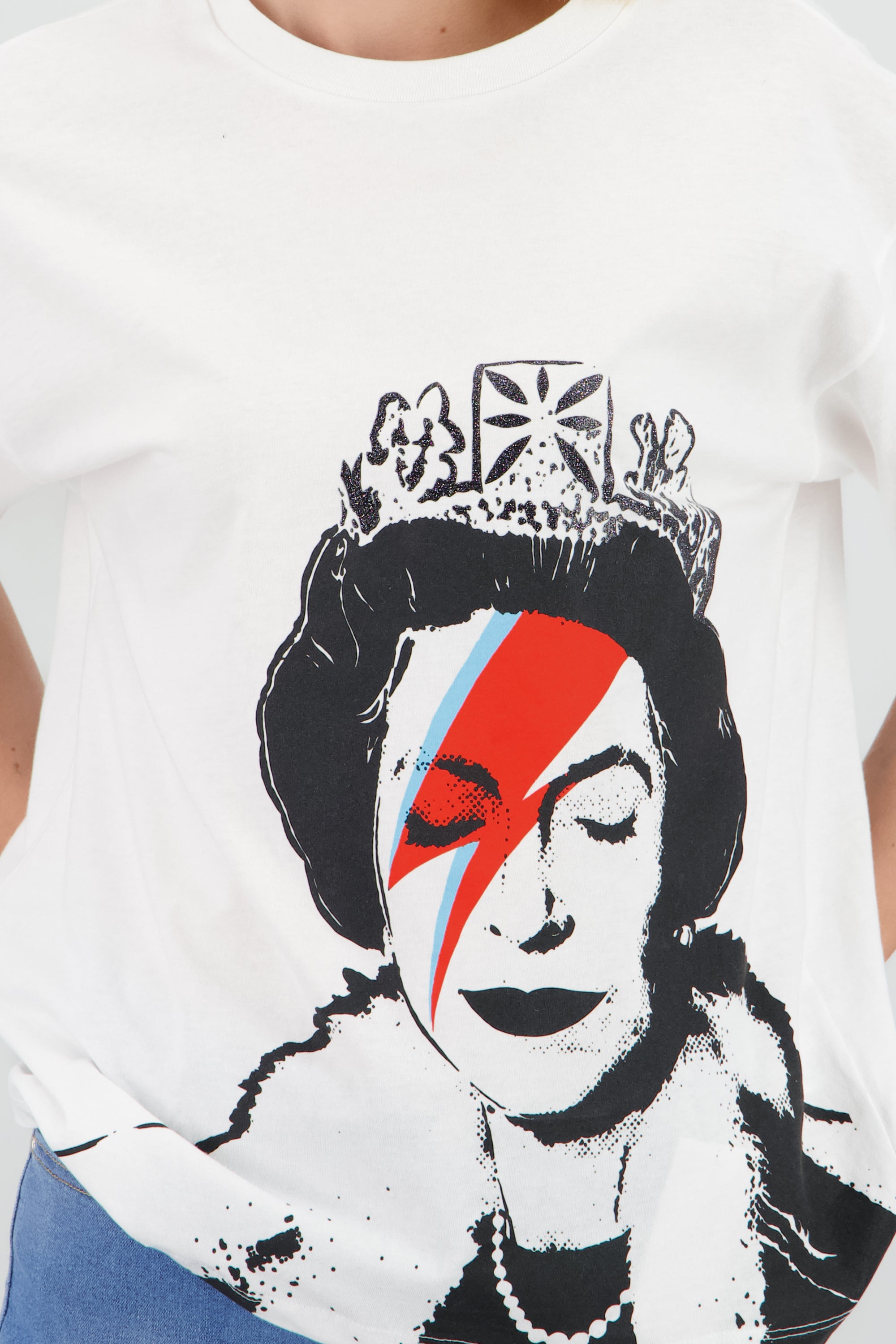 Playera banksy reina manga corta BLANCO