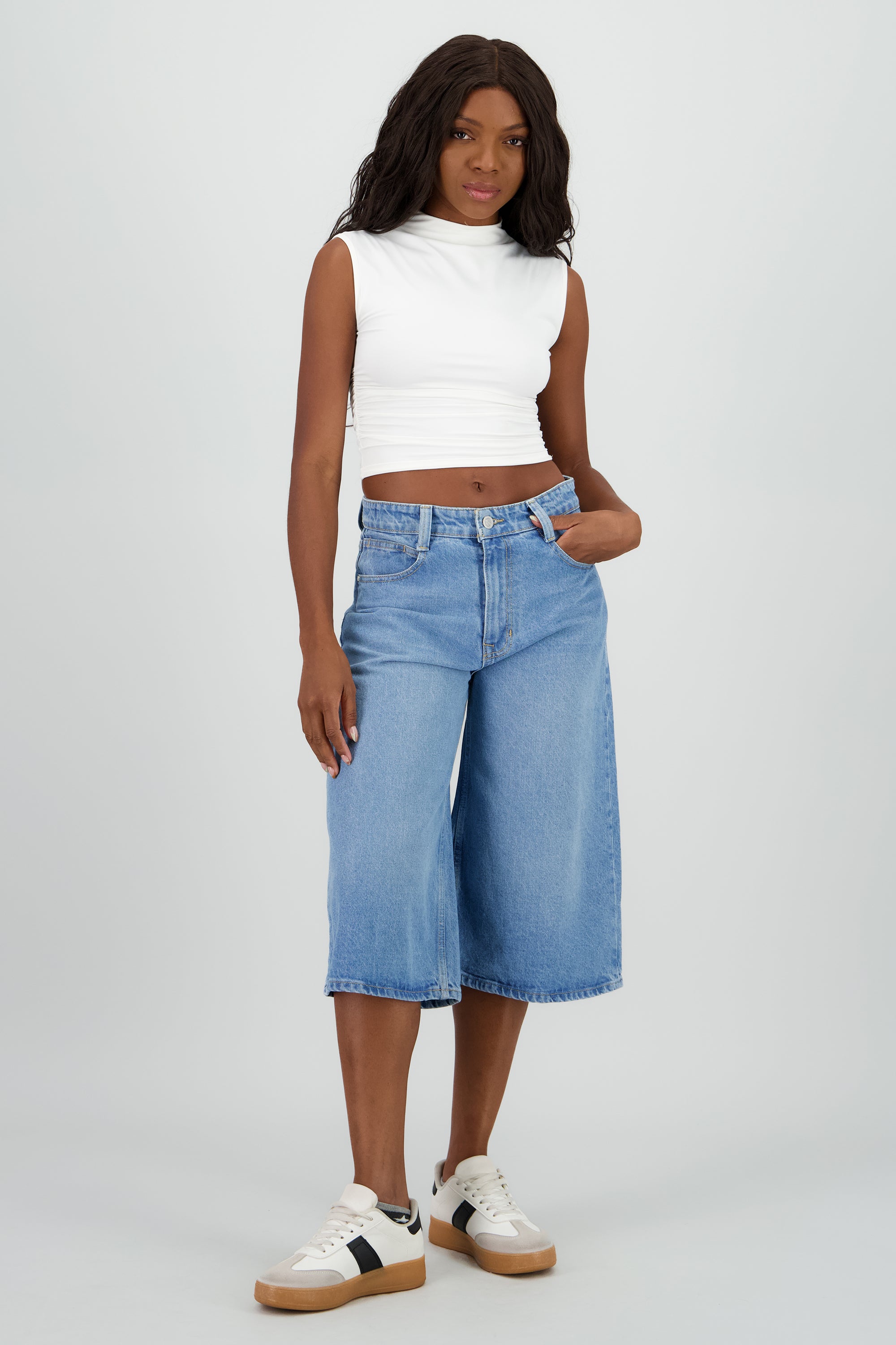 Jort mid rise MEDIUM WASH
