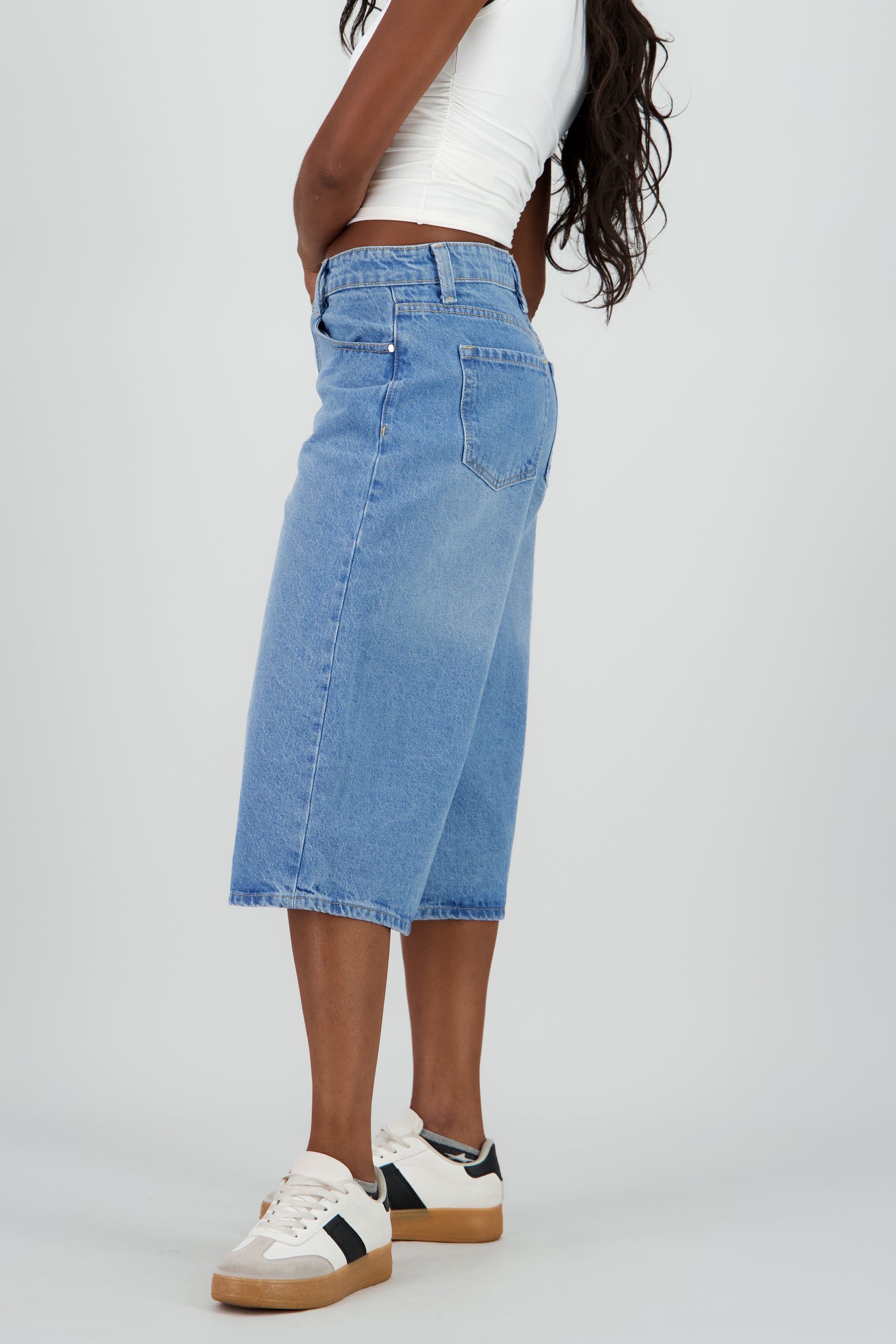 Jort mid rise MEDIUM WASH