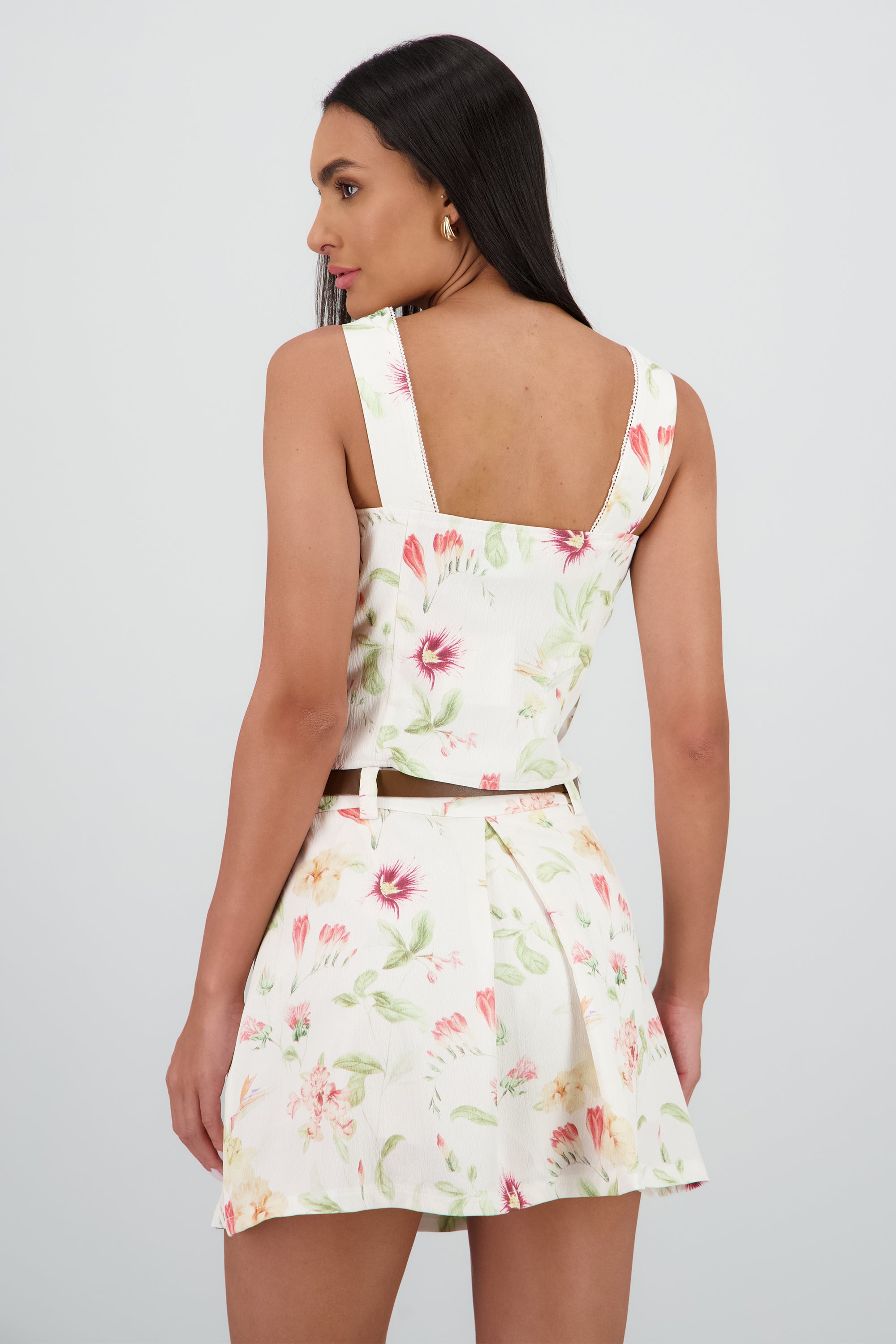 Top cuello cuadrado flores MULTICOLOR