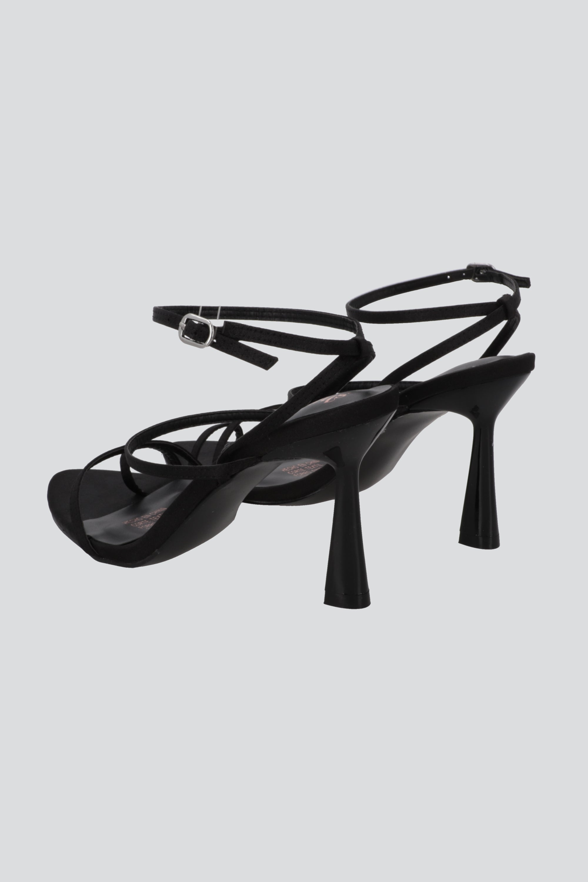 Tacon triple tira pulsera NEGRO