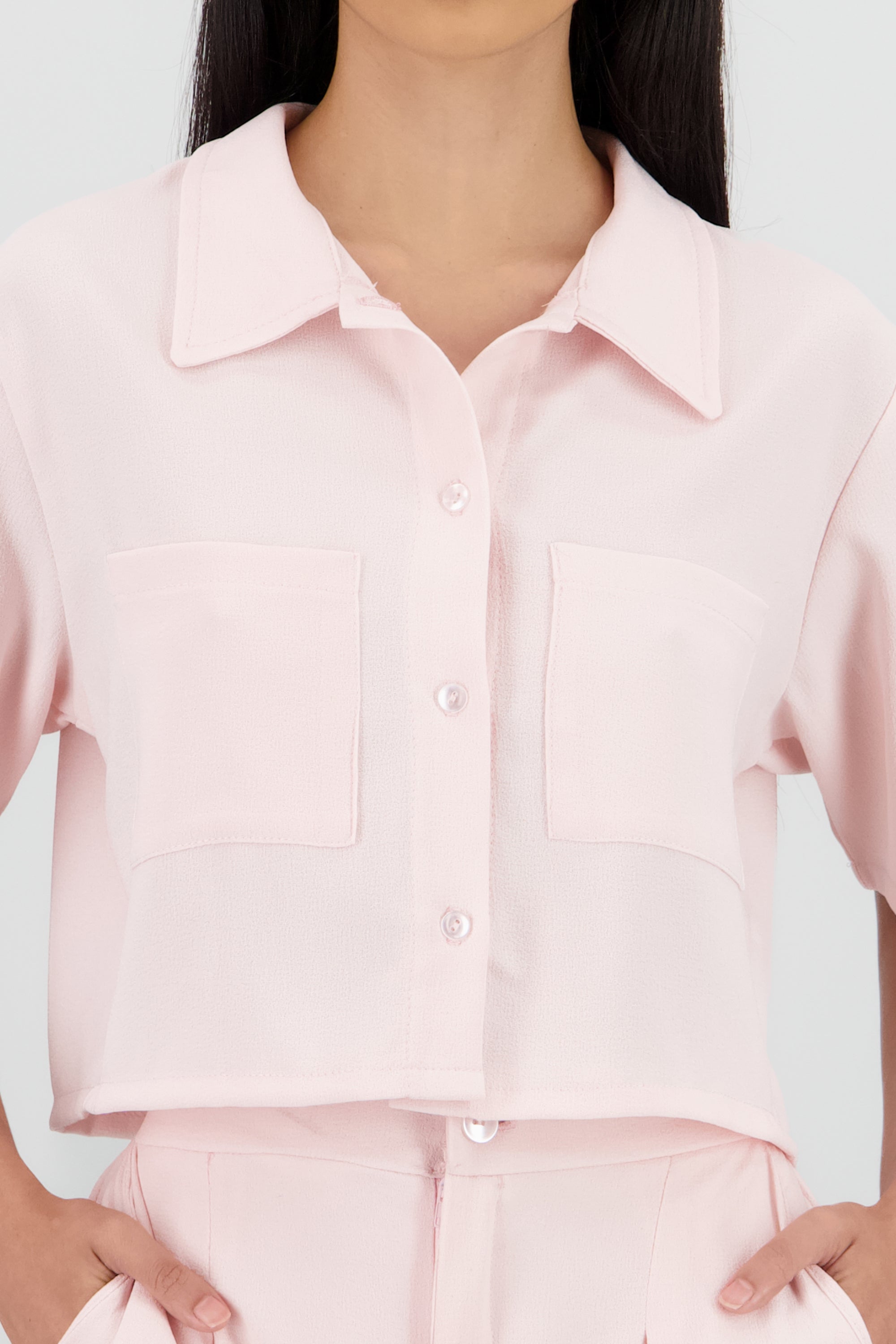 Camisa crop detalle bolsas ROSA PASTEL