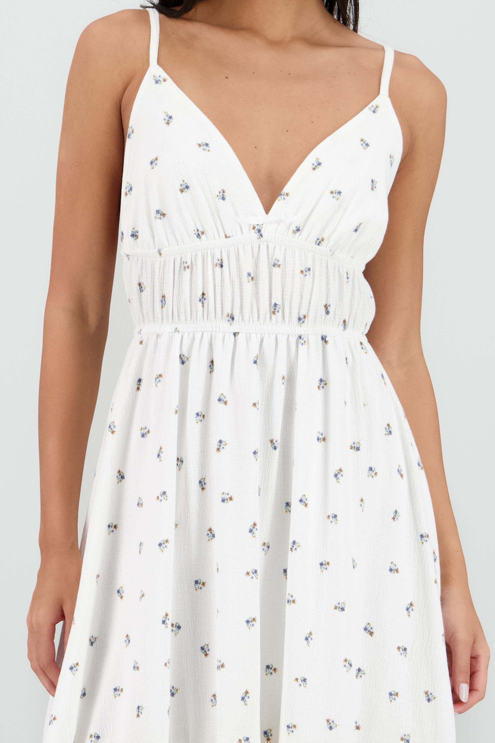 Vestido midi tirantes escote v BLANCO COMBO