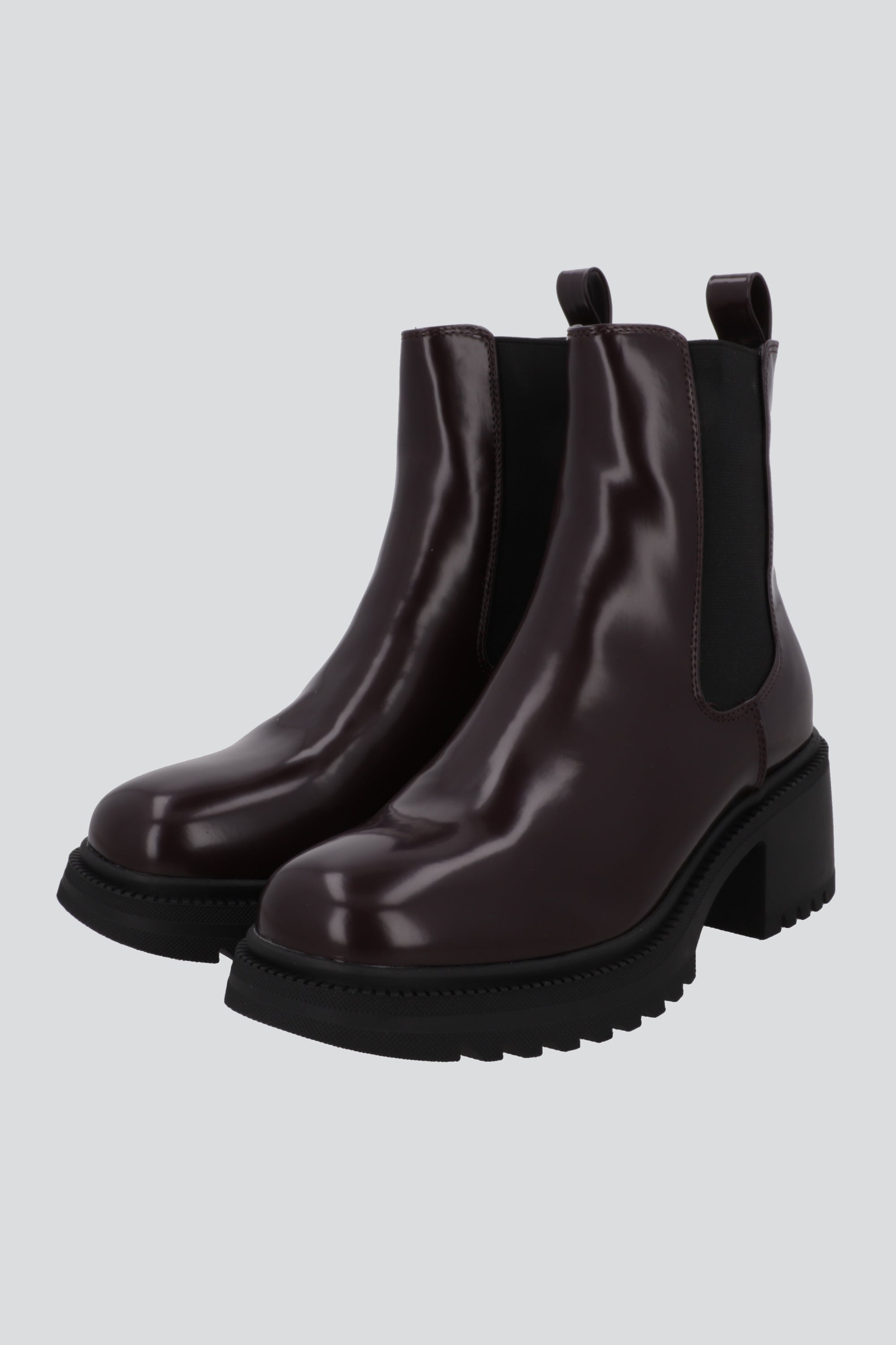 Botin chelsea punta rebanada tacon bloque VINO