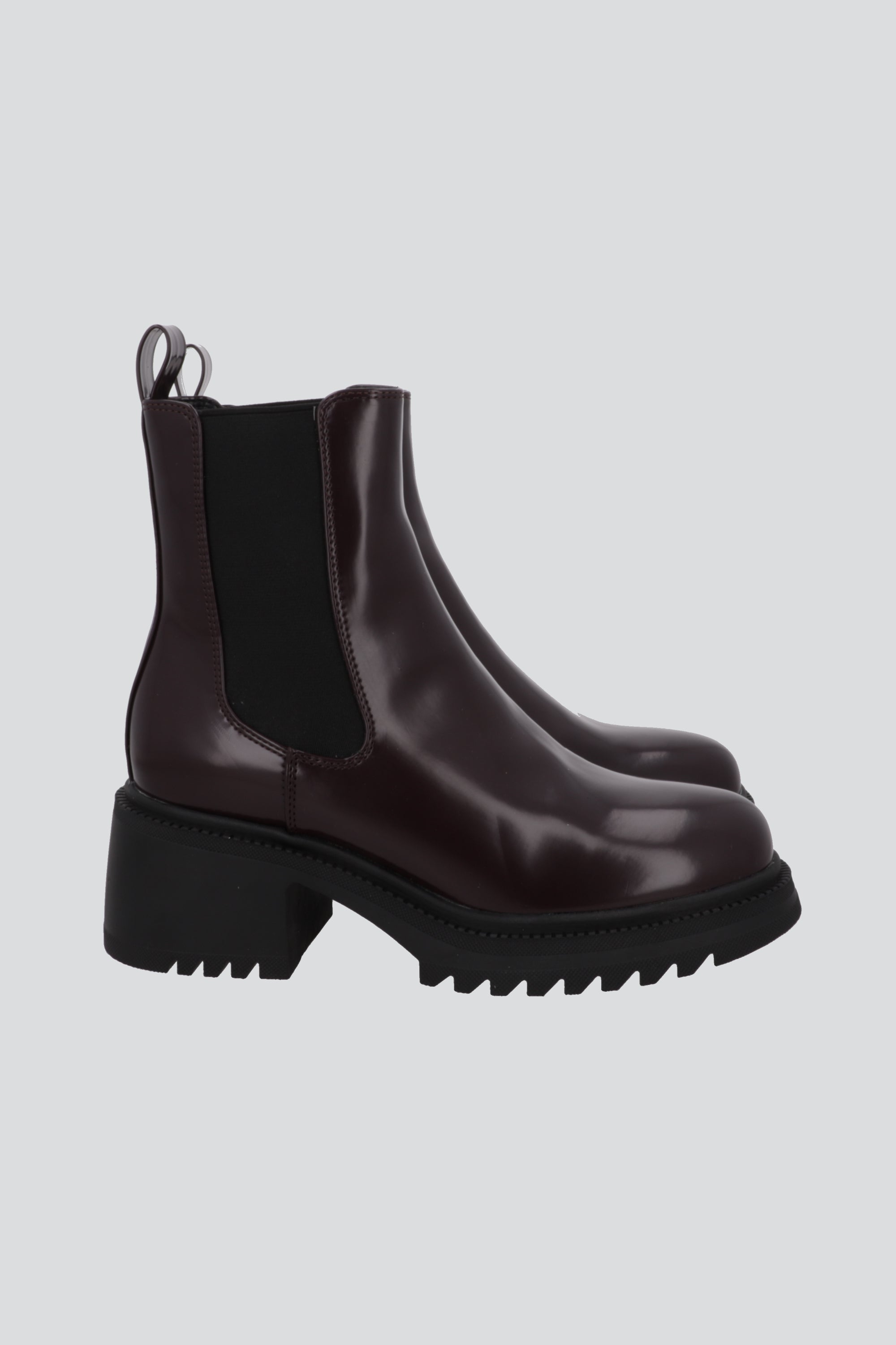 Botin chelsea punta rebanada tacon bloque VINO