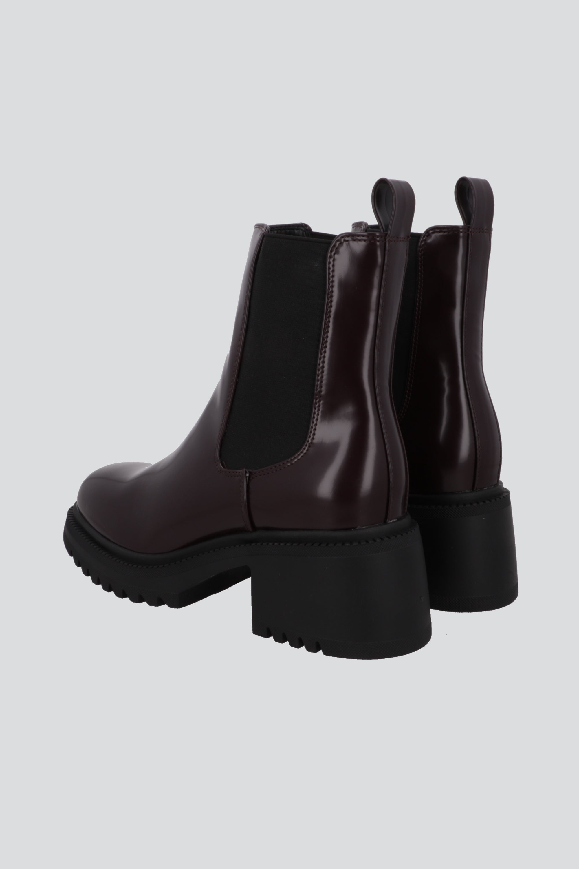 Botin chelsea punta rebanada tacon bloque VINO