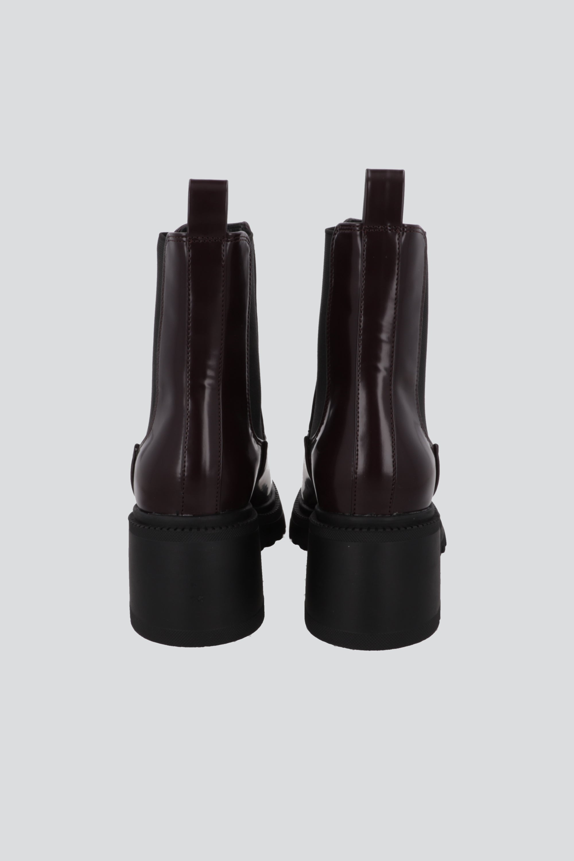 Botin chelsea punta rebanada tacon bloque VINO