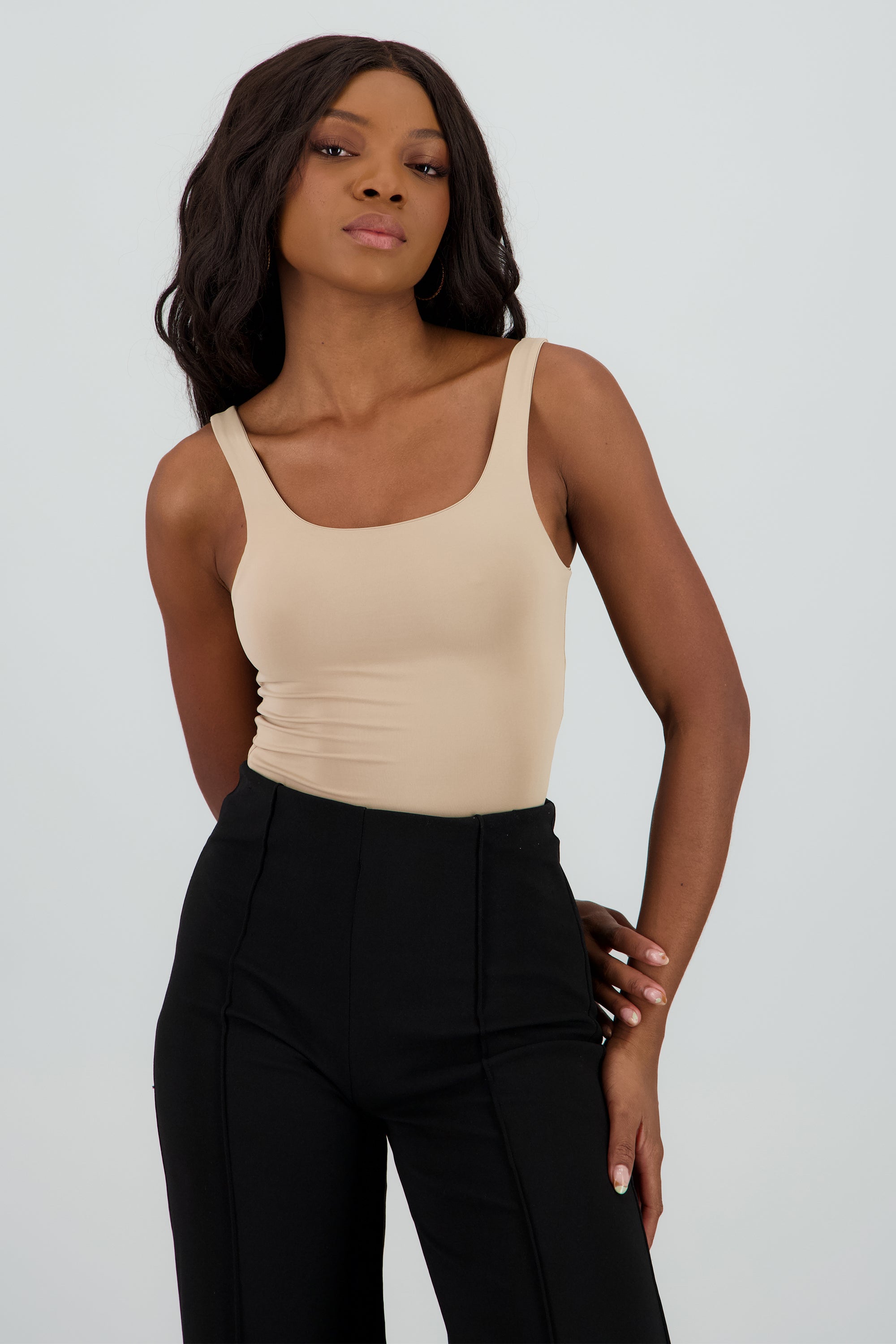 Top tirantes cuello redondo ARENA