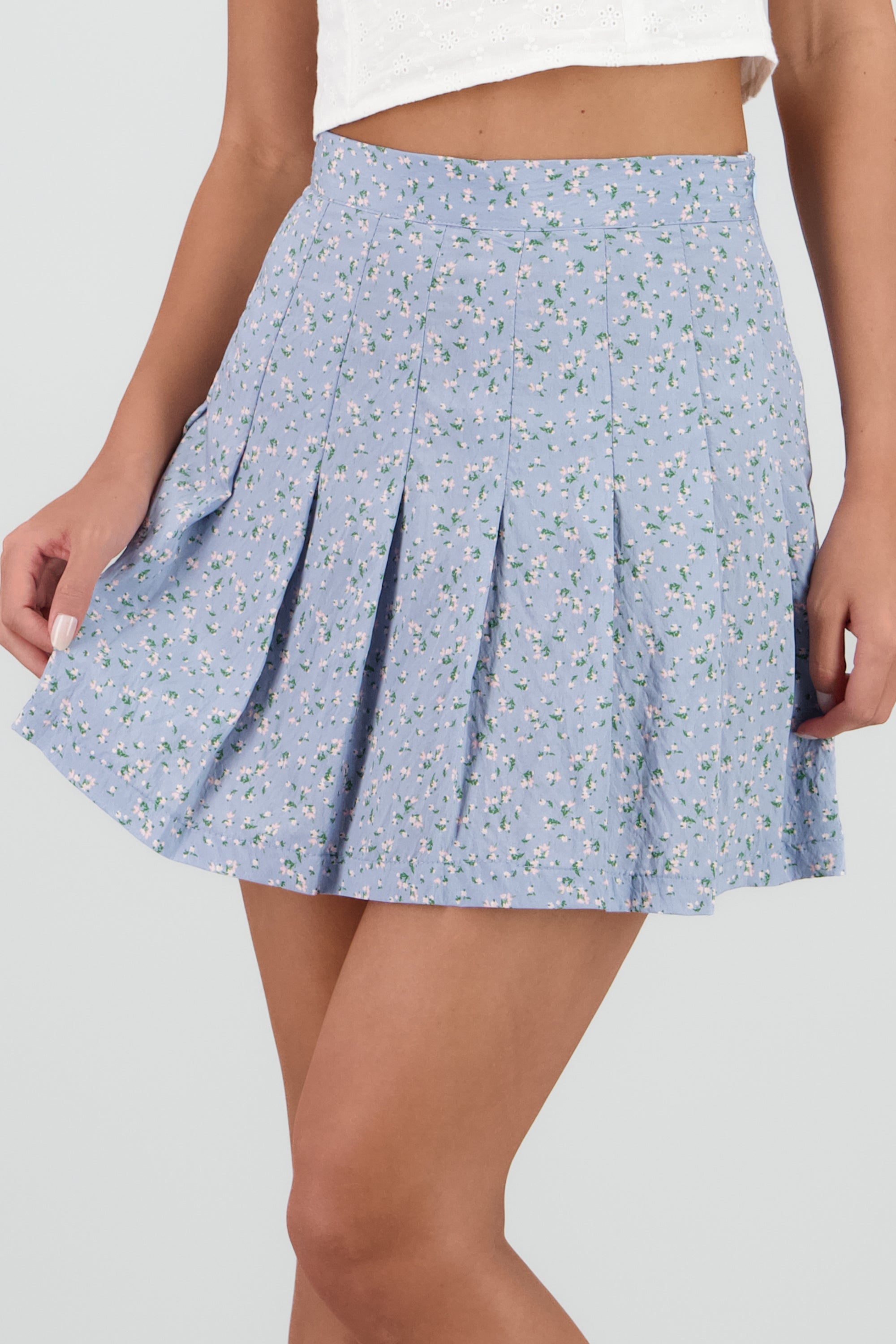 Falda mini tableada estampado mini flores AZUL COMBO