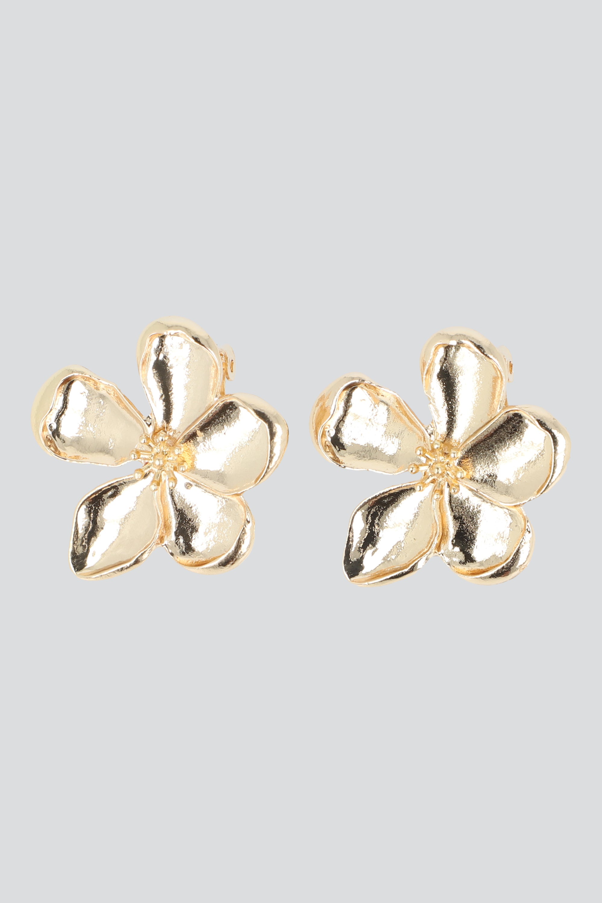 ARETES FLOR METAL ORO