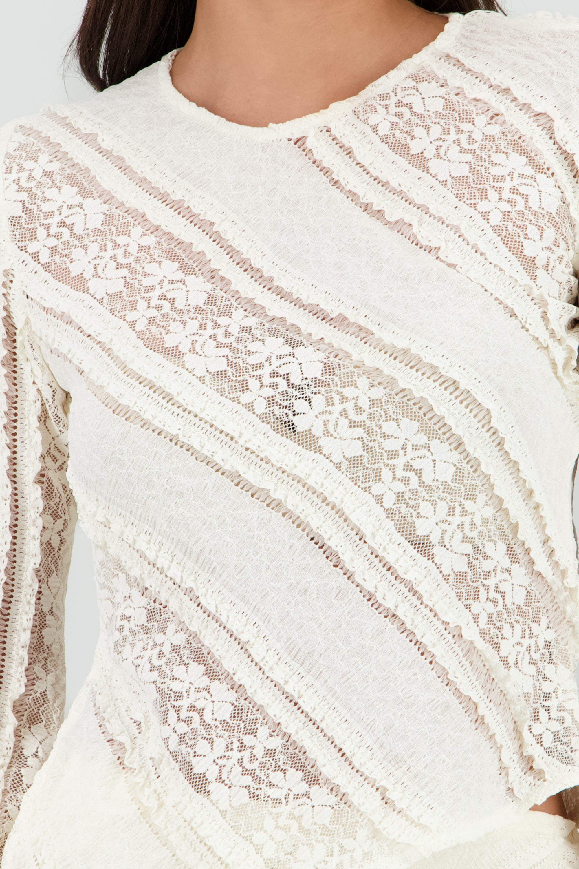 Top encaje manga larga lineas CREMA