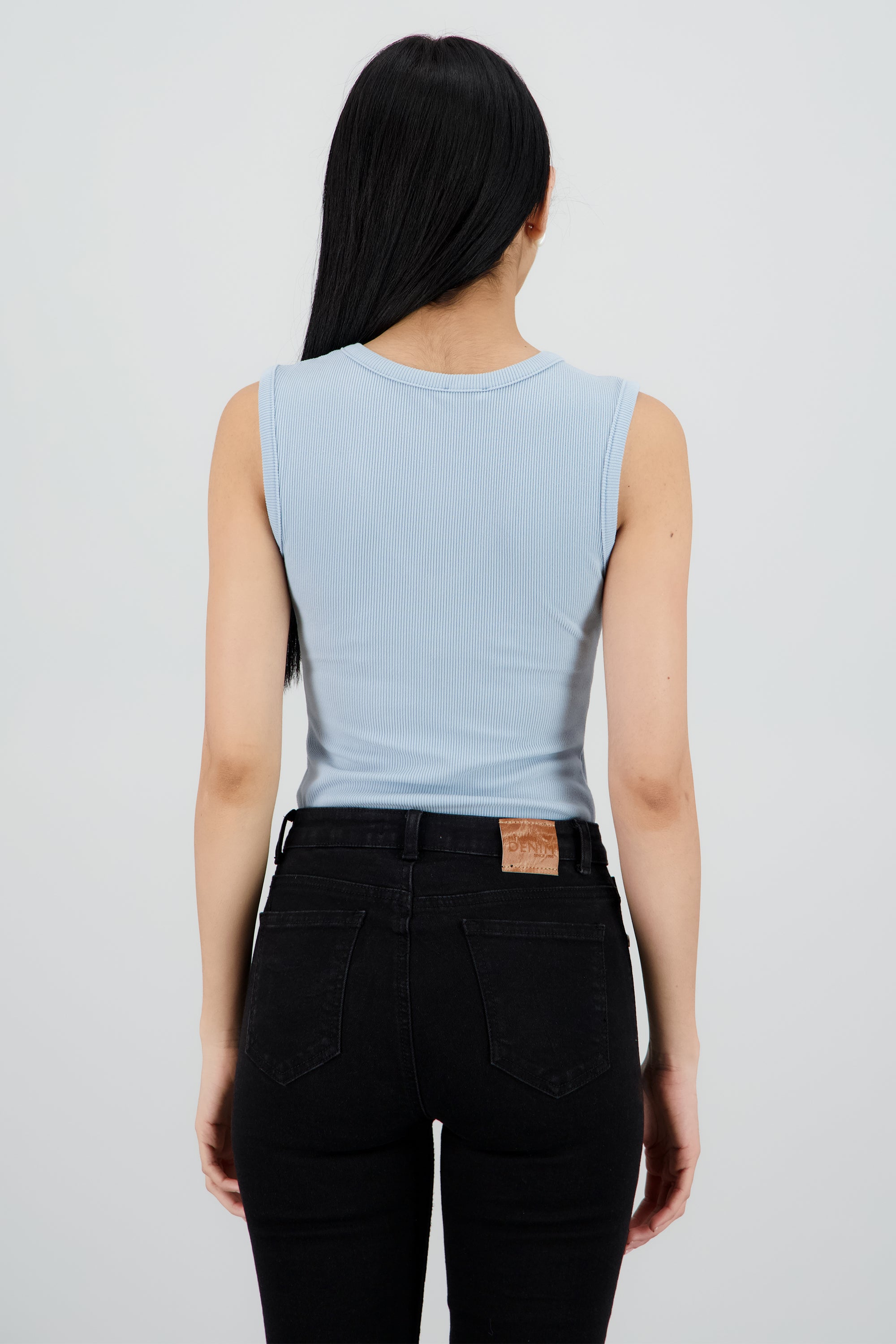 Bodysuit sin manga cuello v rib AZUL PASTEL