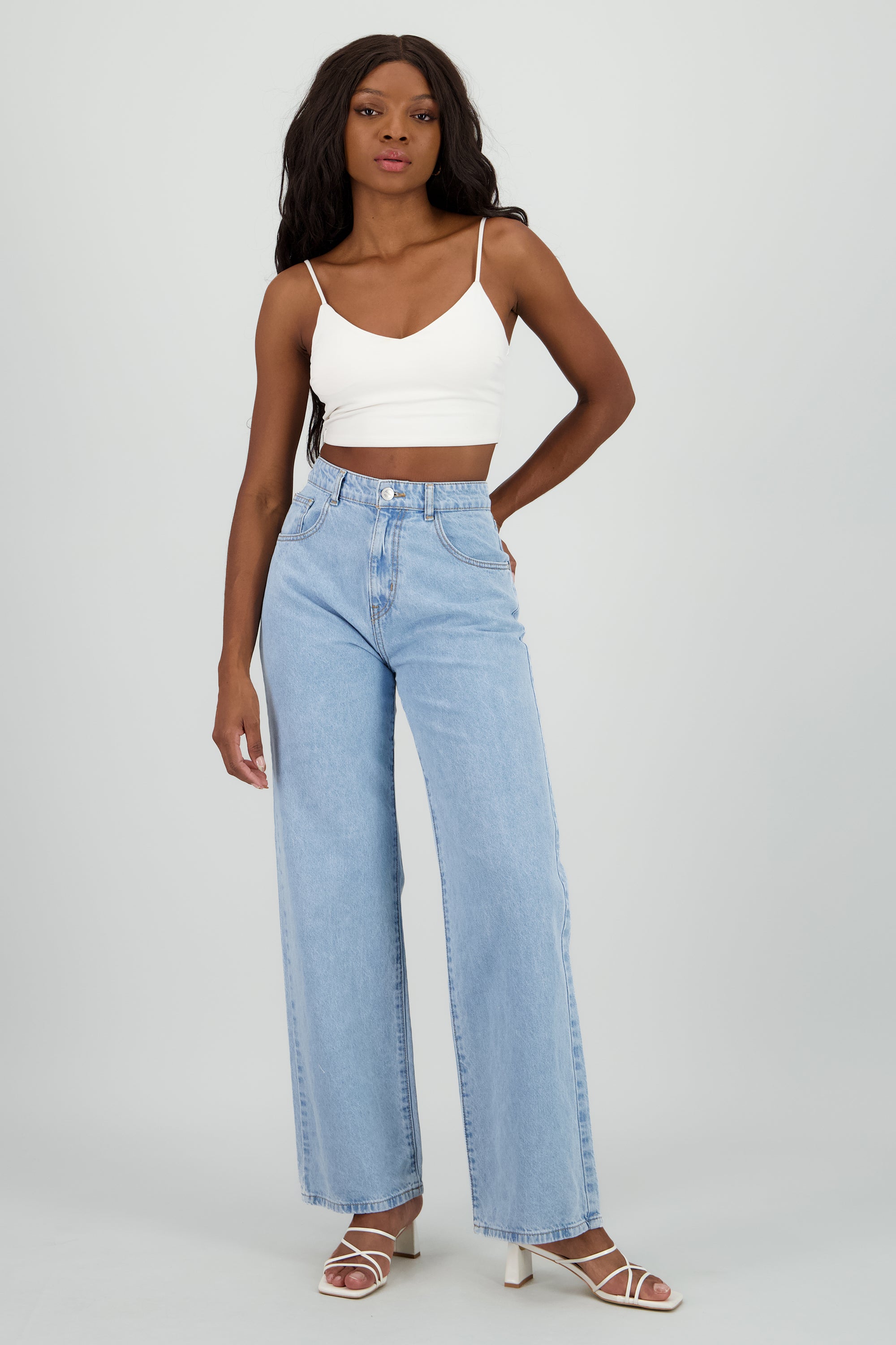 Jeans wid leg corazones tras LIGHT WASH