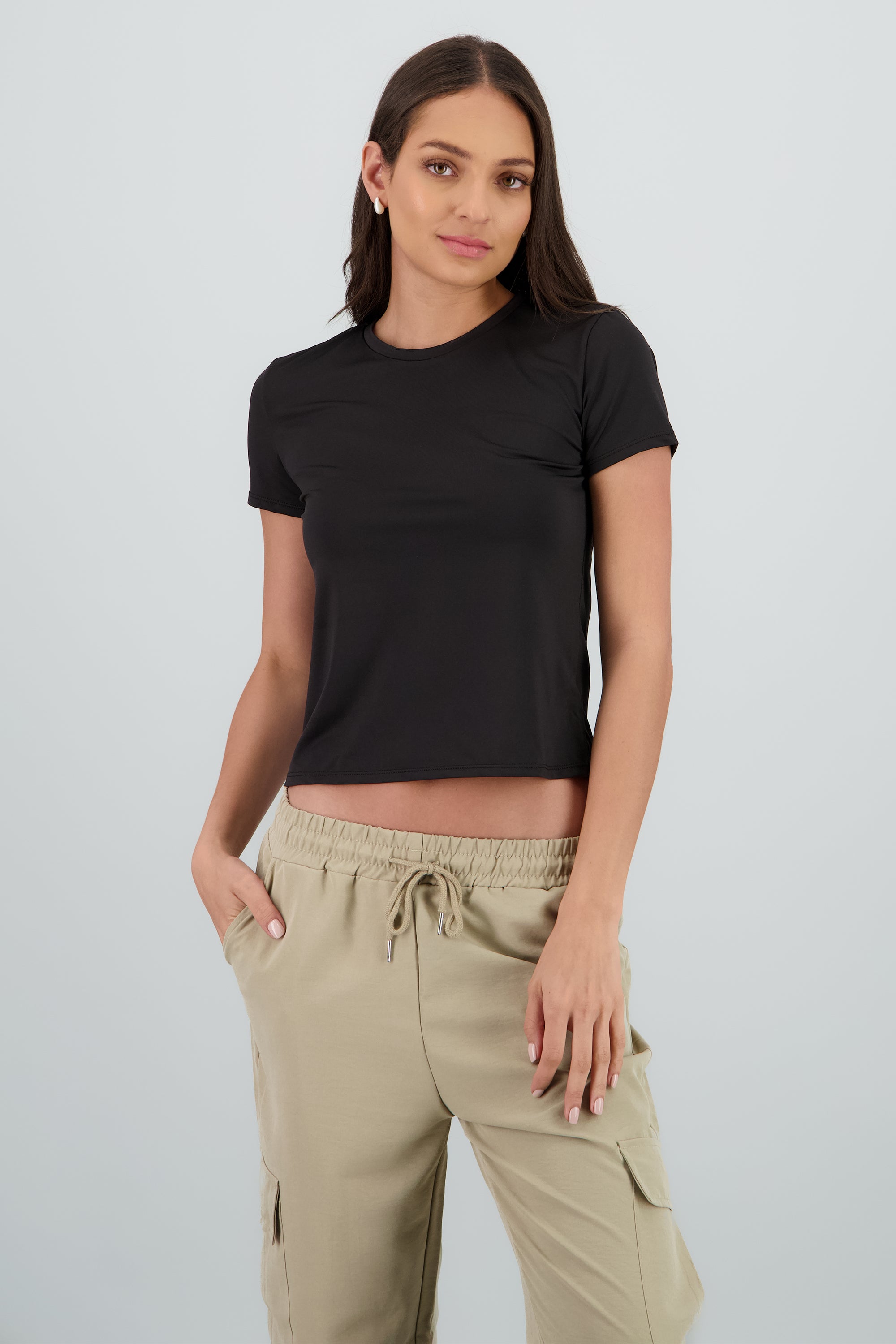 Playera manga corta larga NEGRO