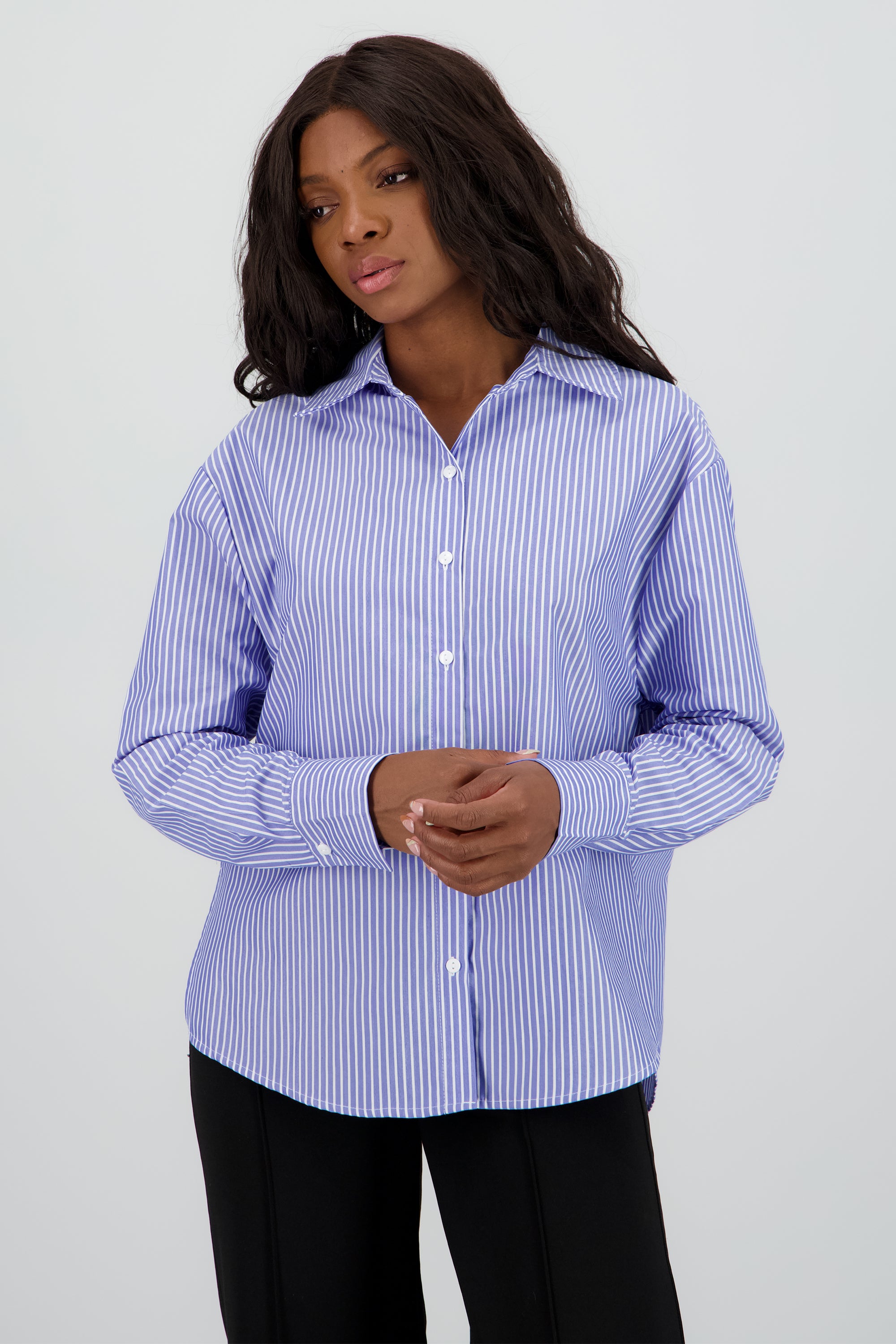 Camisa over abertura espalda AZUL COMBO