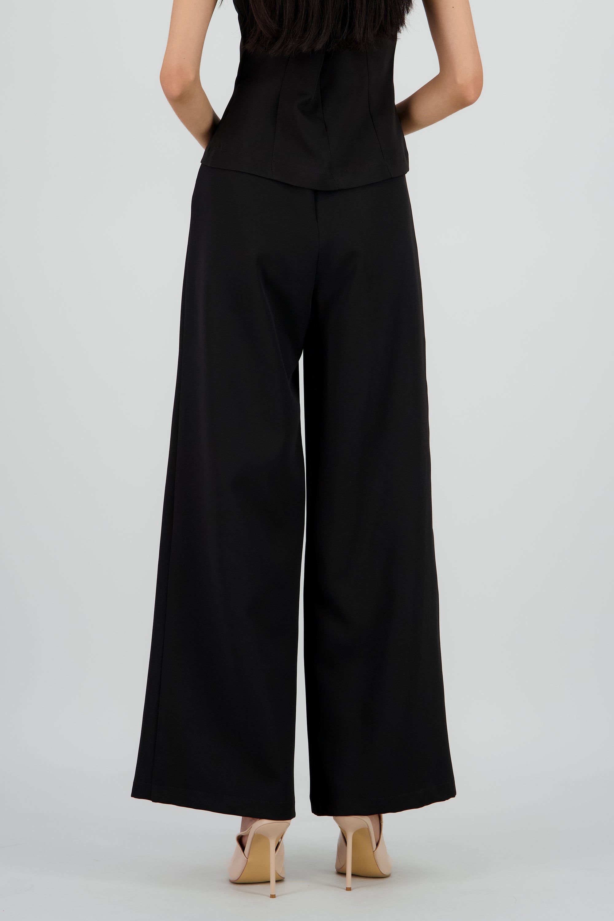 Pantalon amplio detalle laso NEGRO
