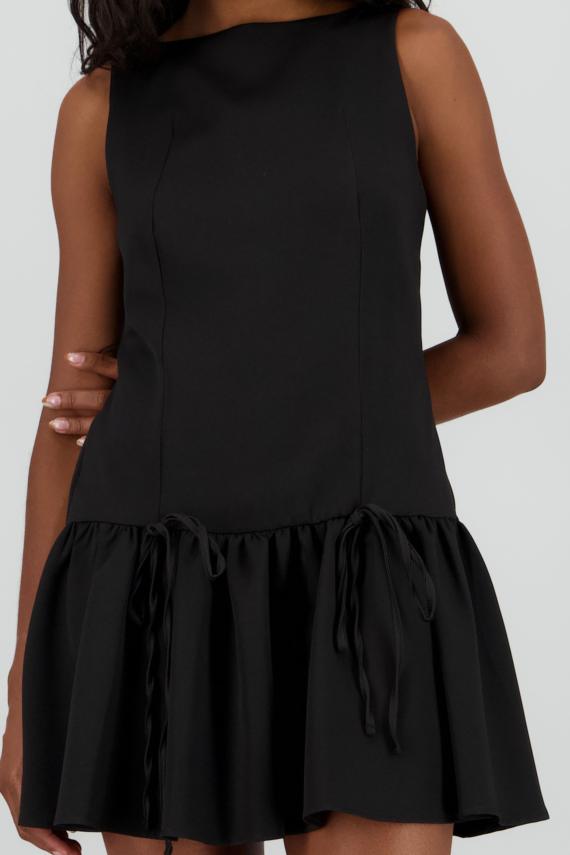 Vestido mini detalle moños NEGRO