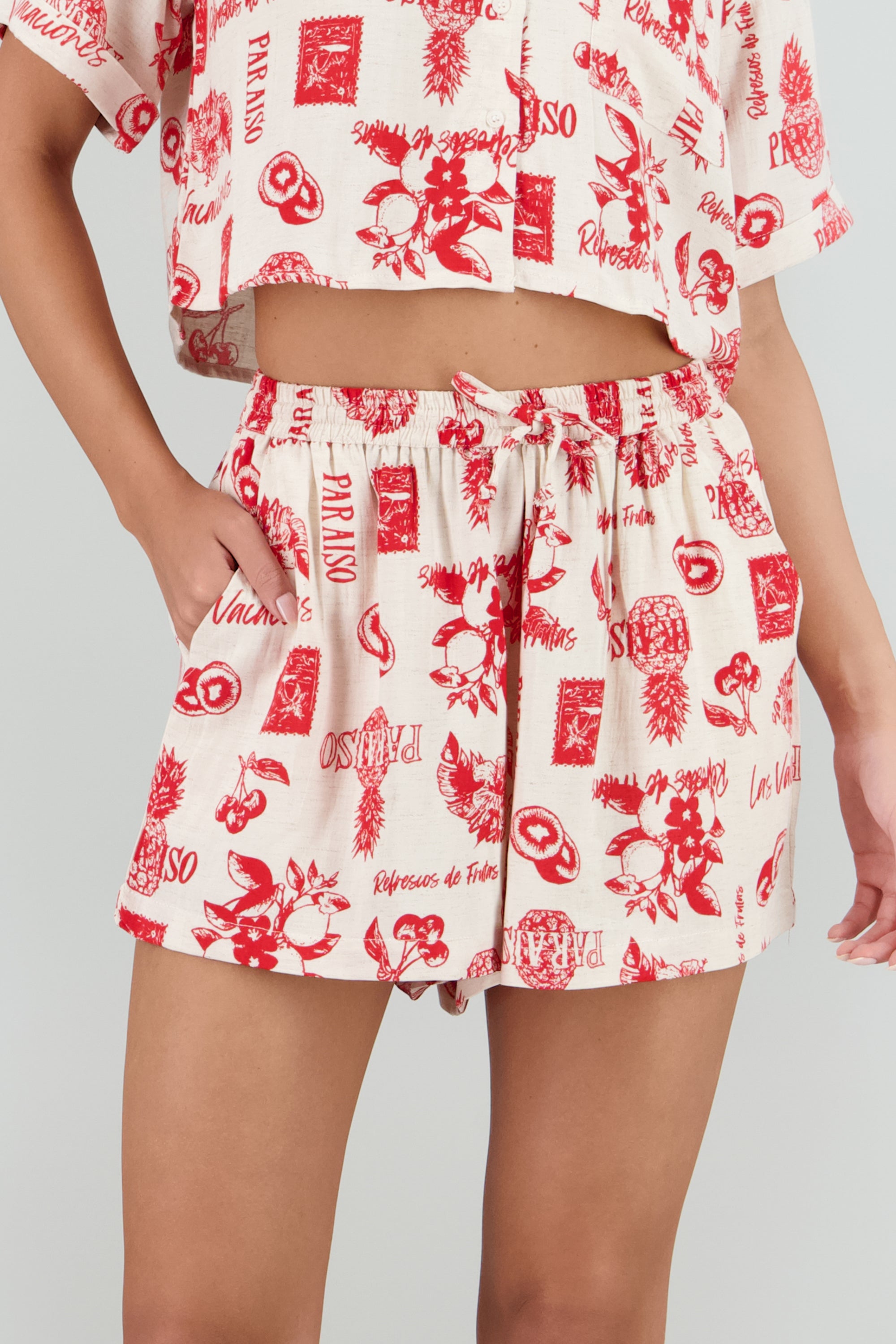 Short corto estampado frutas ROJO COMBO