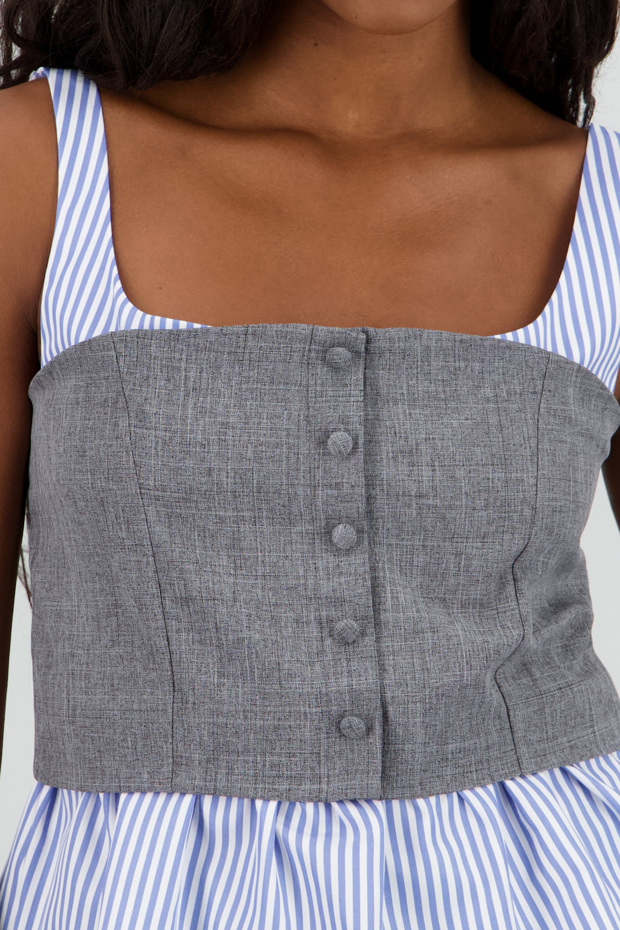 Blusa combinada de tirantes con botones GRIS COMBO