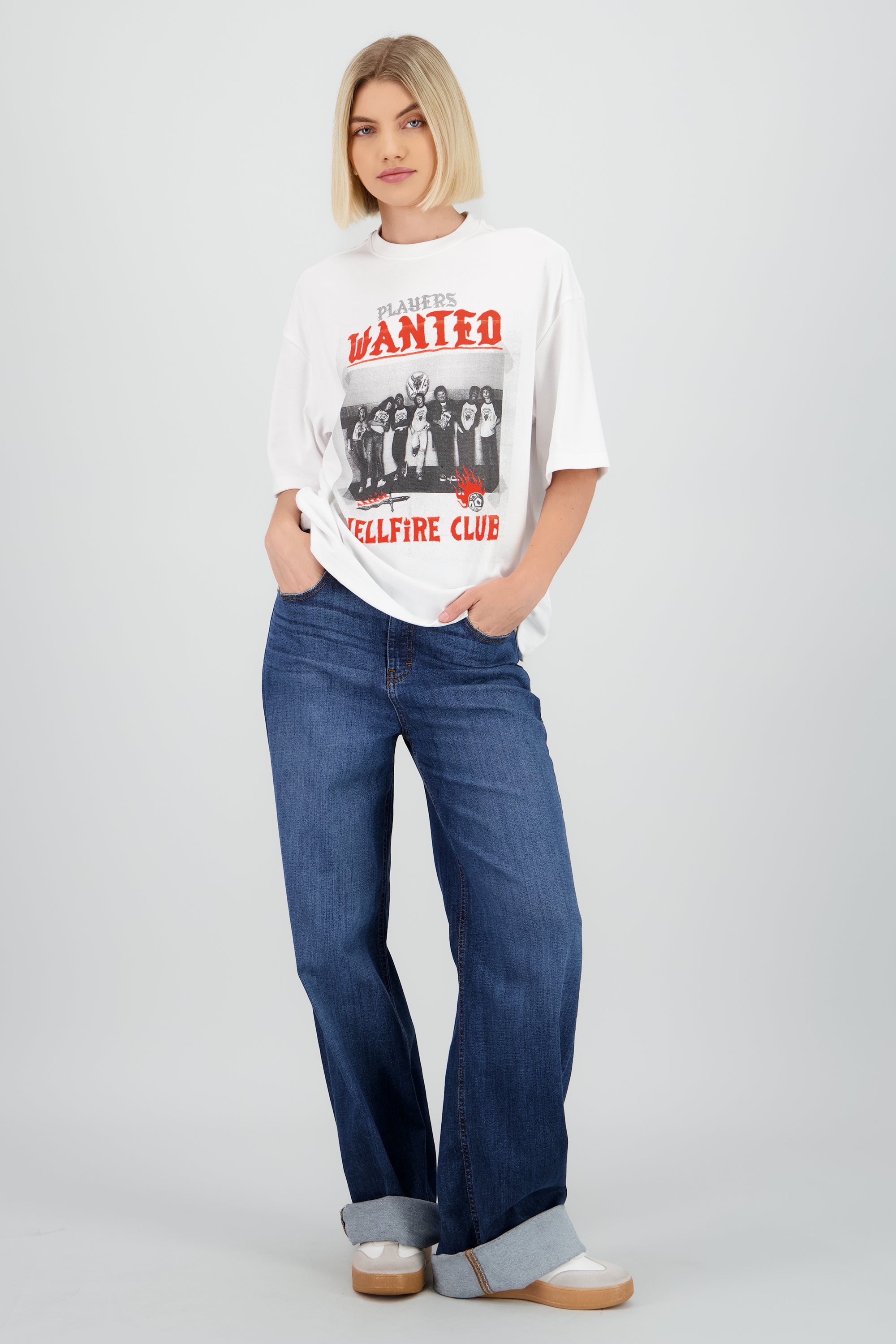 Playera Stranger things hellfire club BLANCO