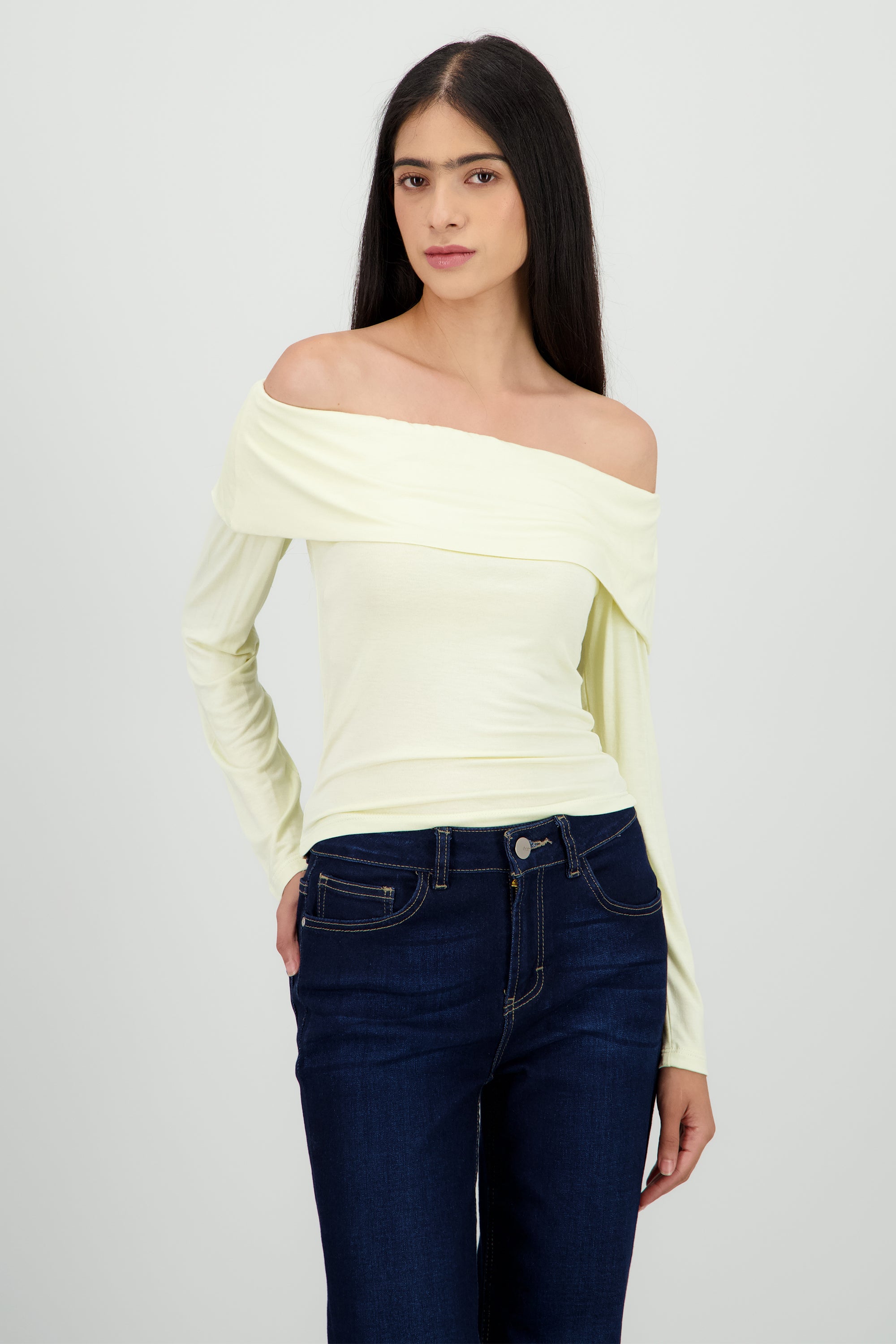 Top manga larga off shoulder liso AMARILLO PASTEL