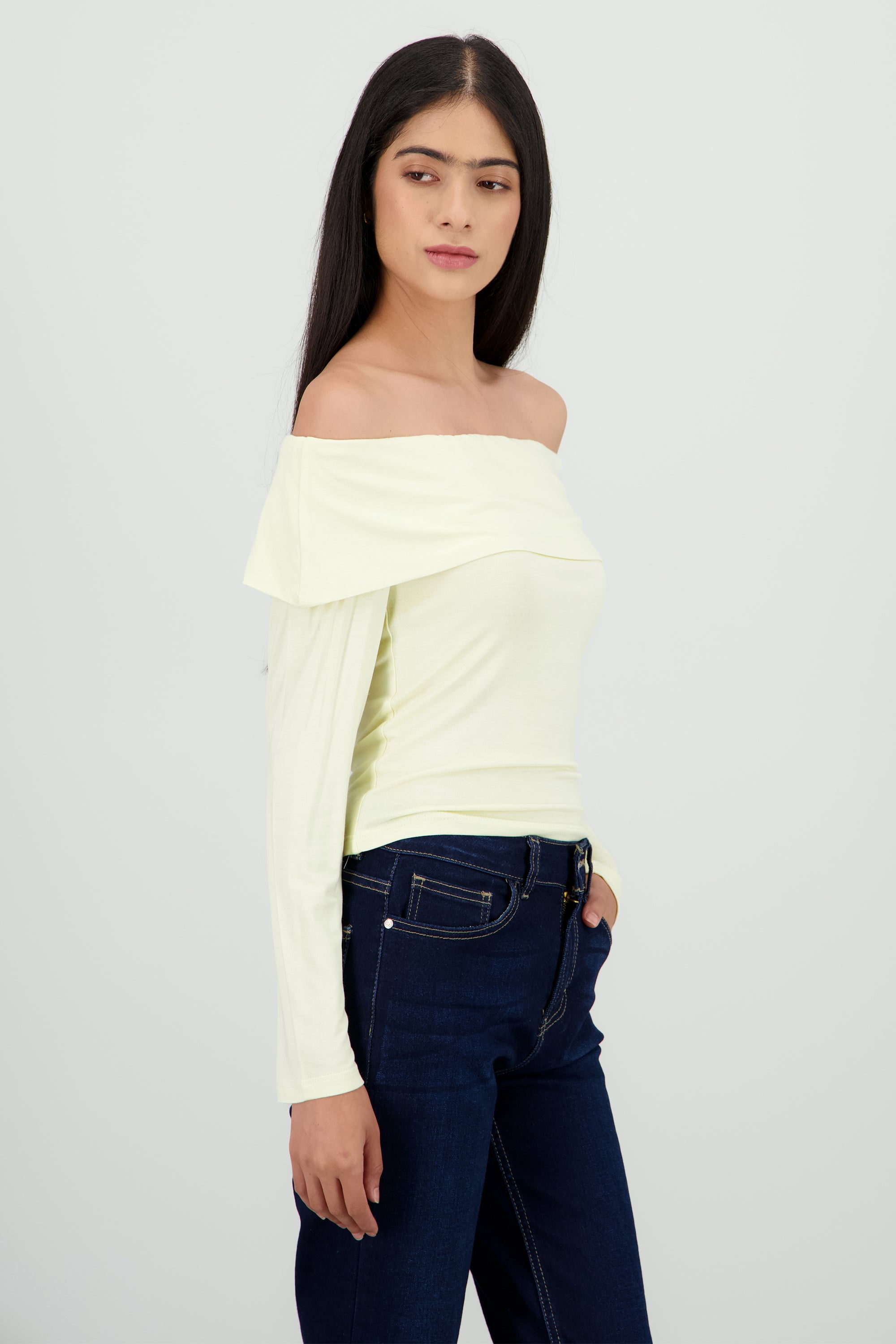 Top manga larga off shoulder liso AMARILLO PASTEL
