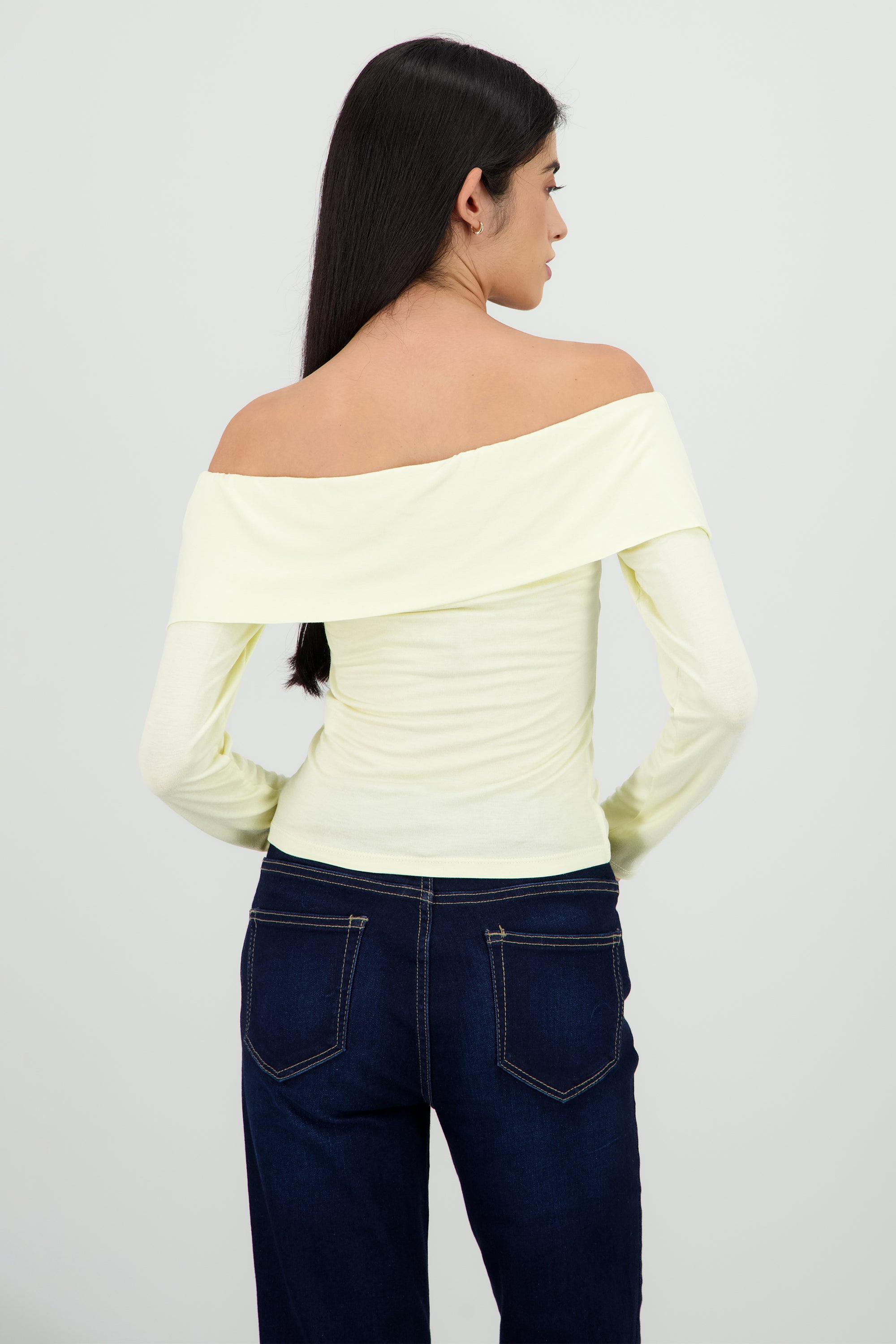 Top manga larga off shoulder liso AMARILLO PASTEL