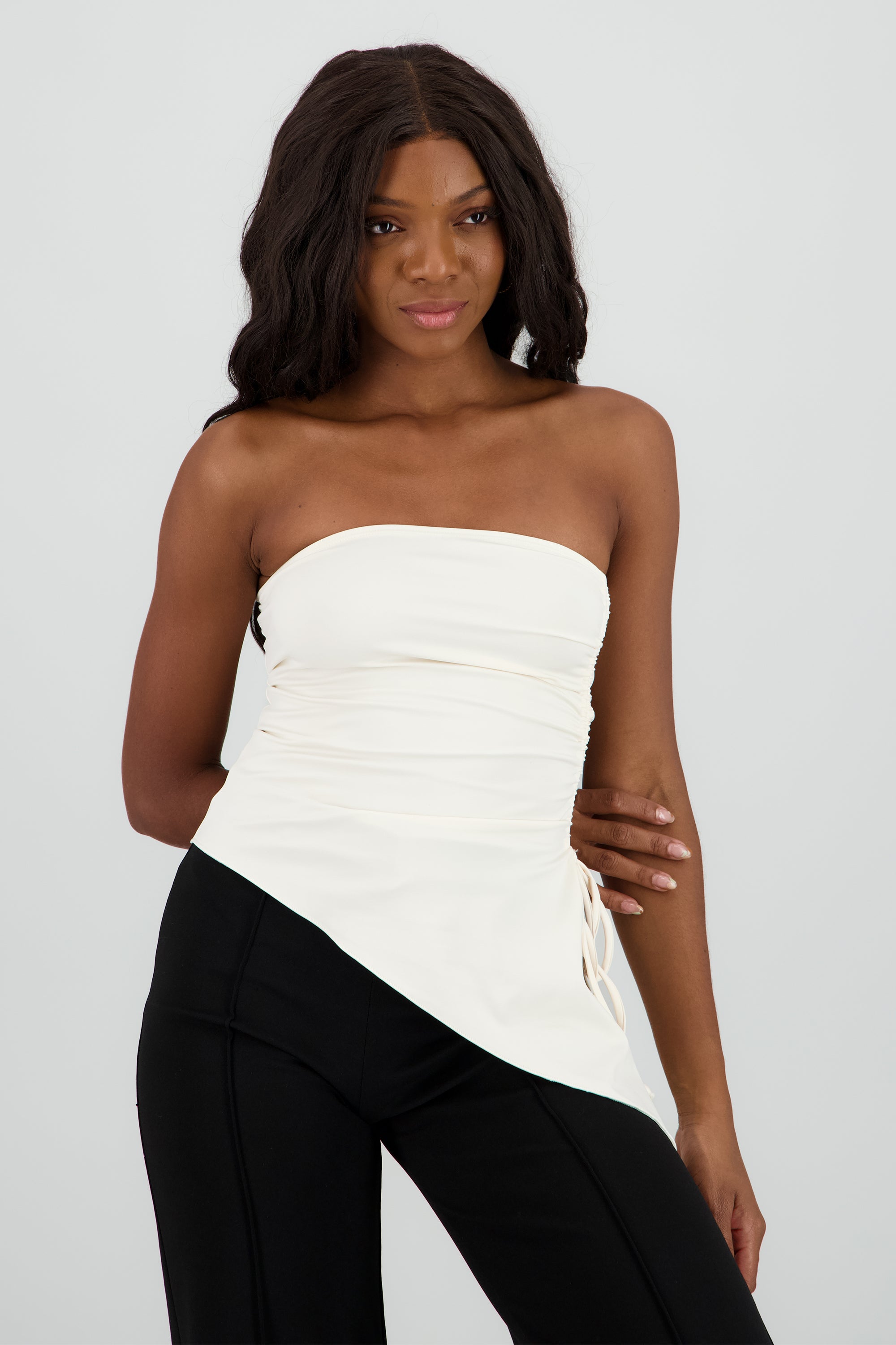 Top con jareta strapless liso BLANCO