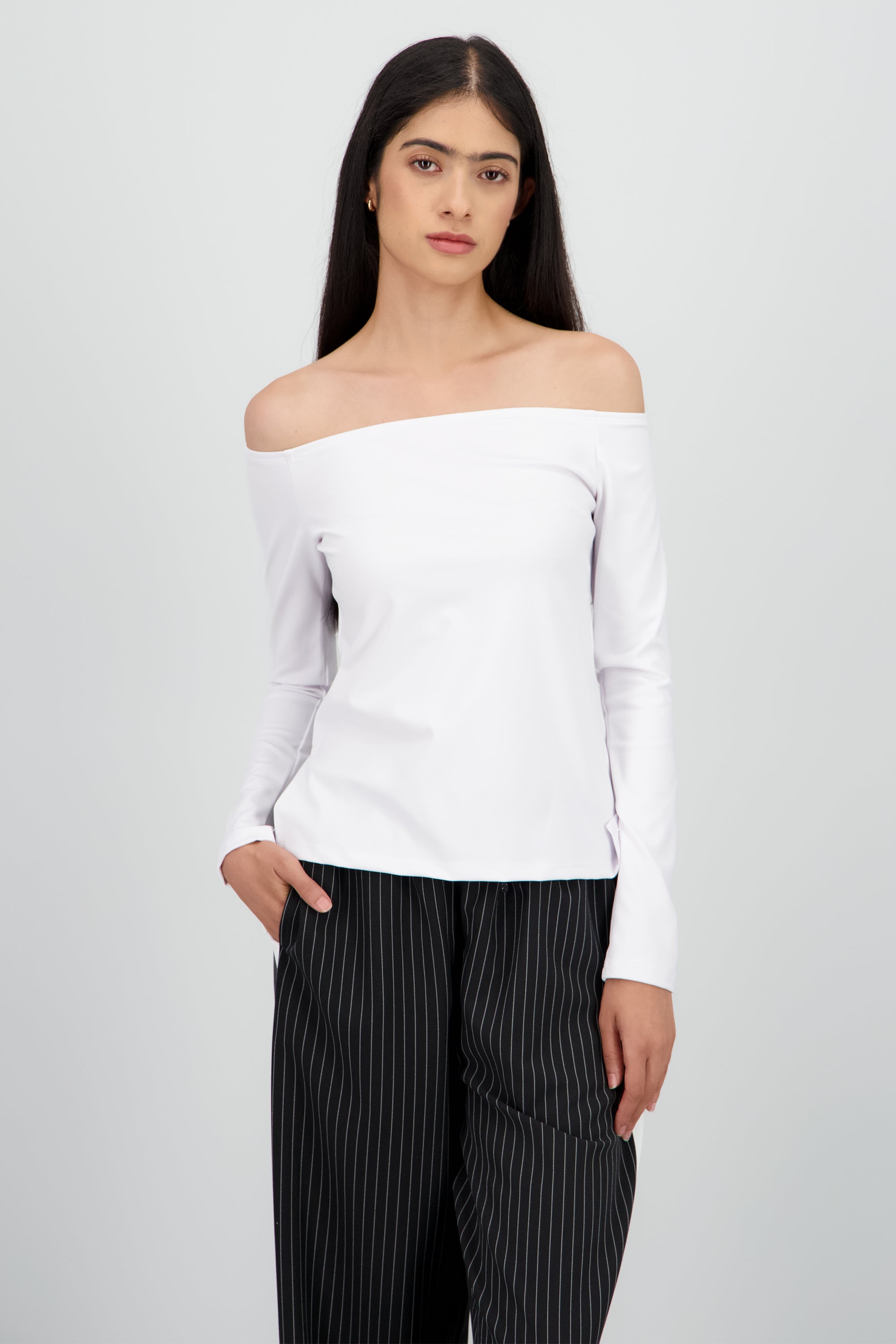 Top manga larga off shoulder liso BLANCO