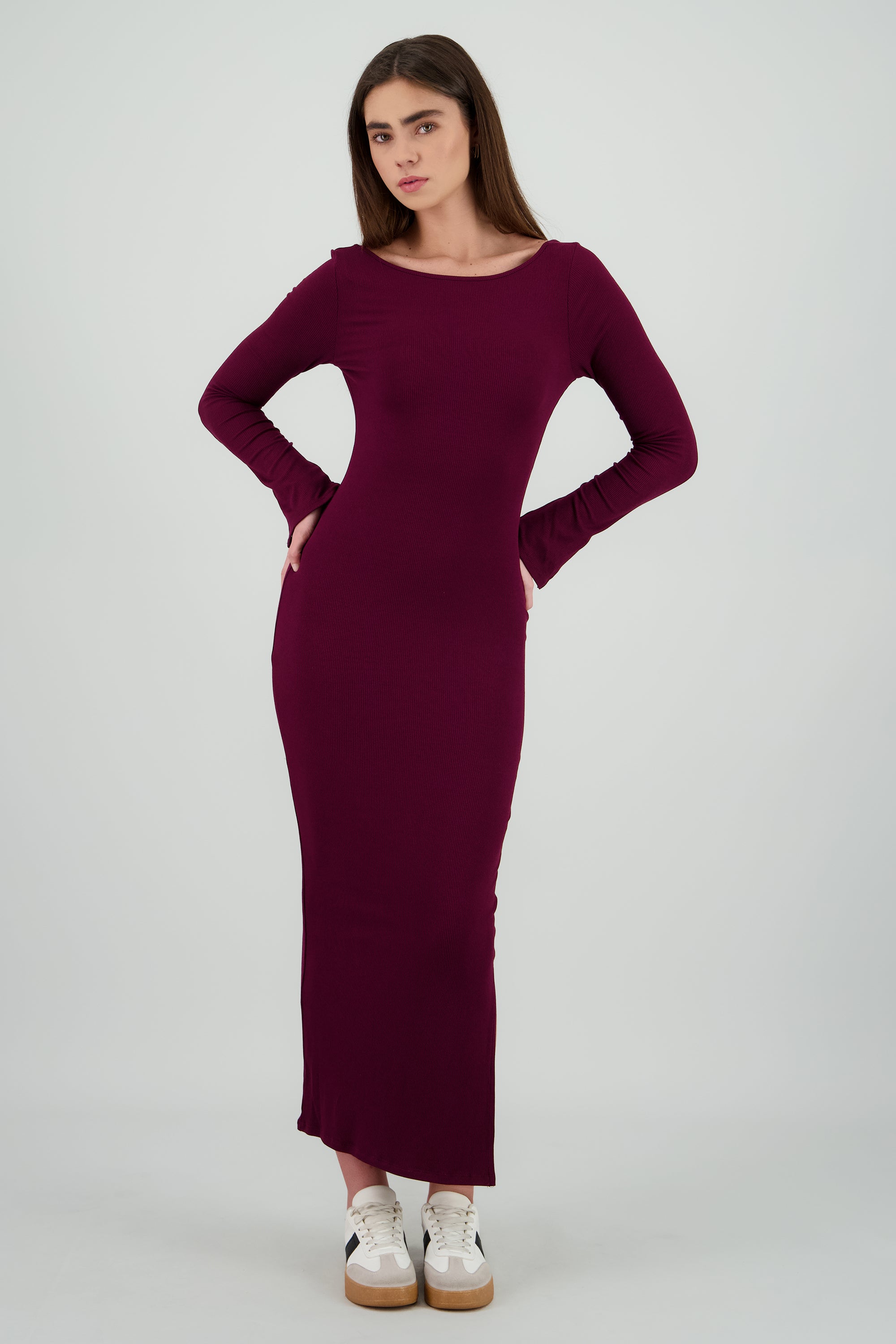 Vestido manga larga escote espalda VINO