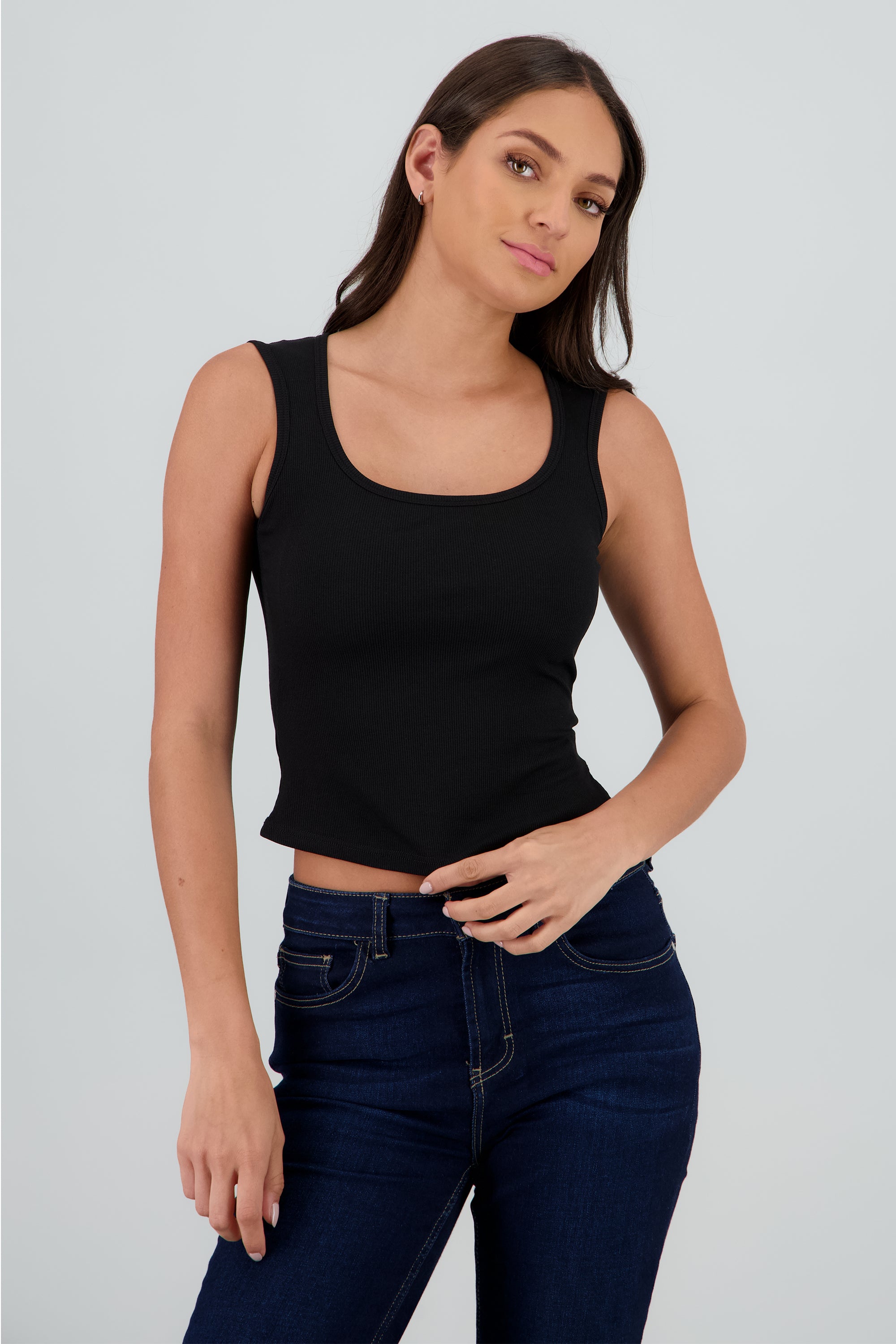 Top de cuello cuadrado liso NEGRO