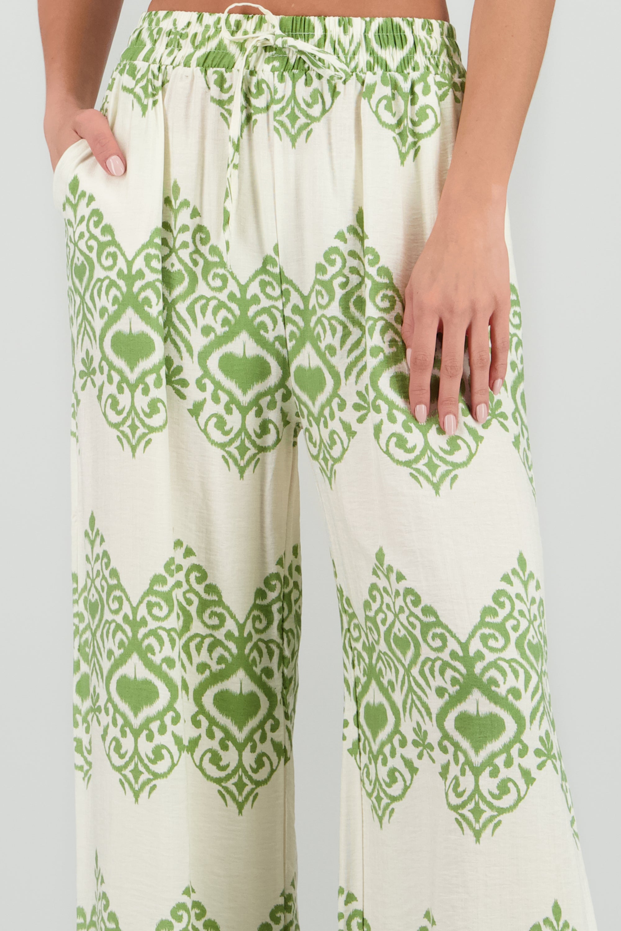 Pantalon estampado VERDE COMBO