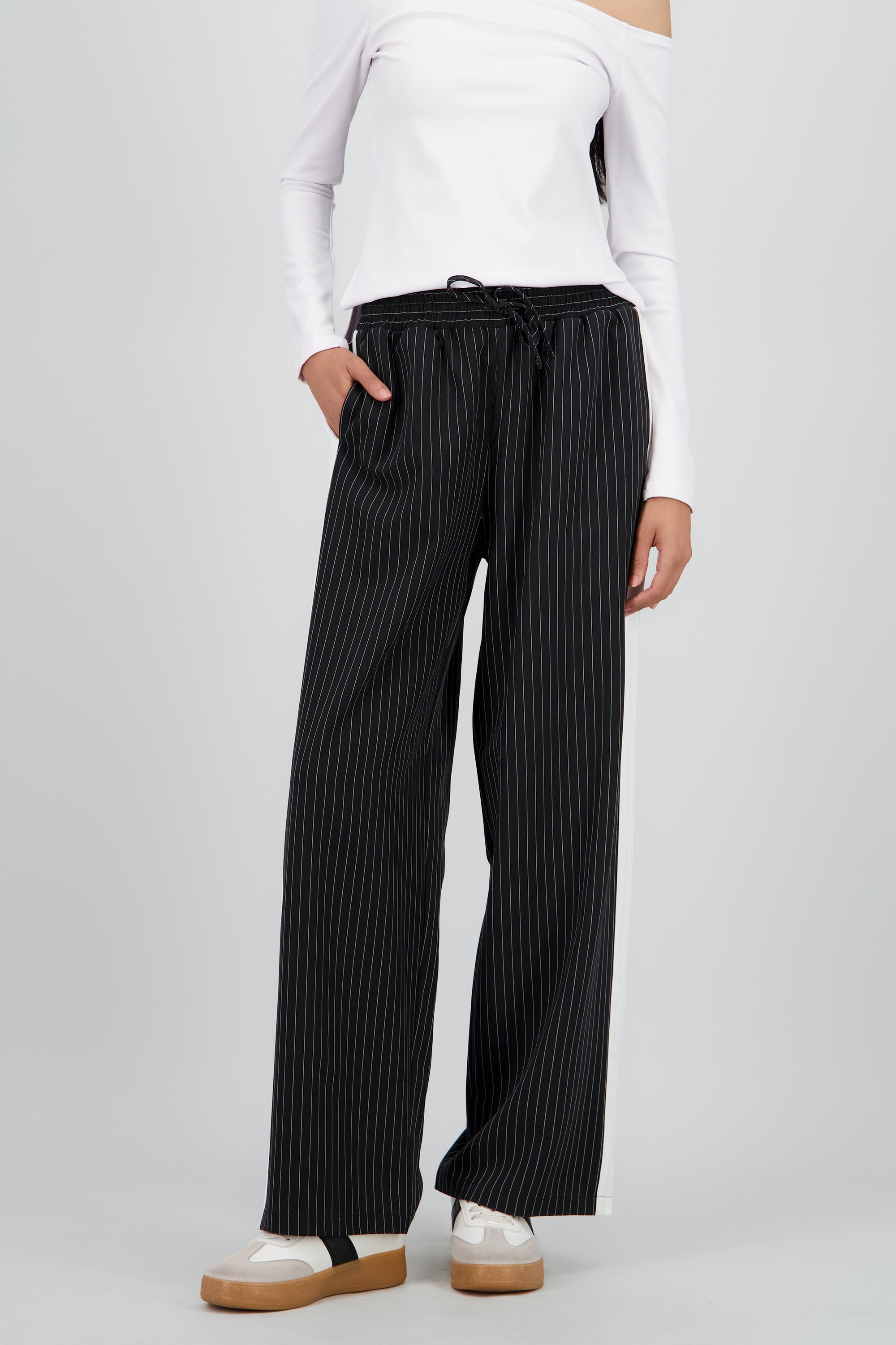 Pantalon amplio det raya a contraste NEGRO COMBO