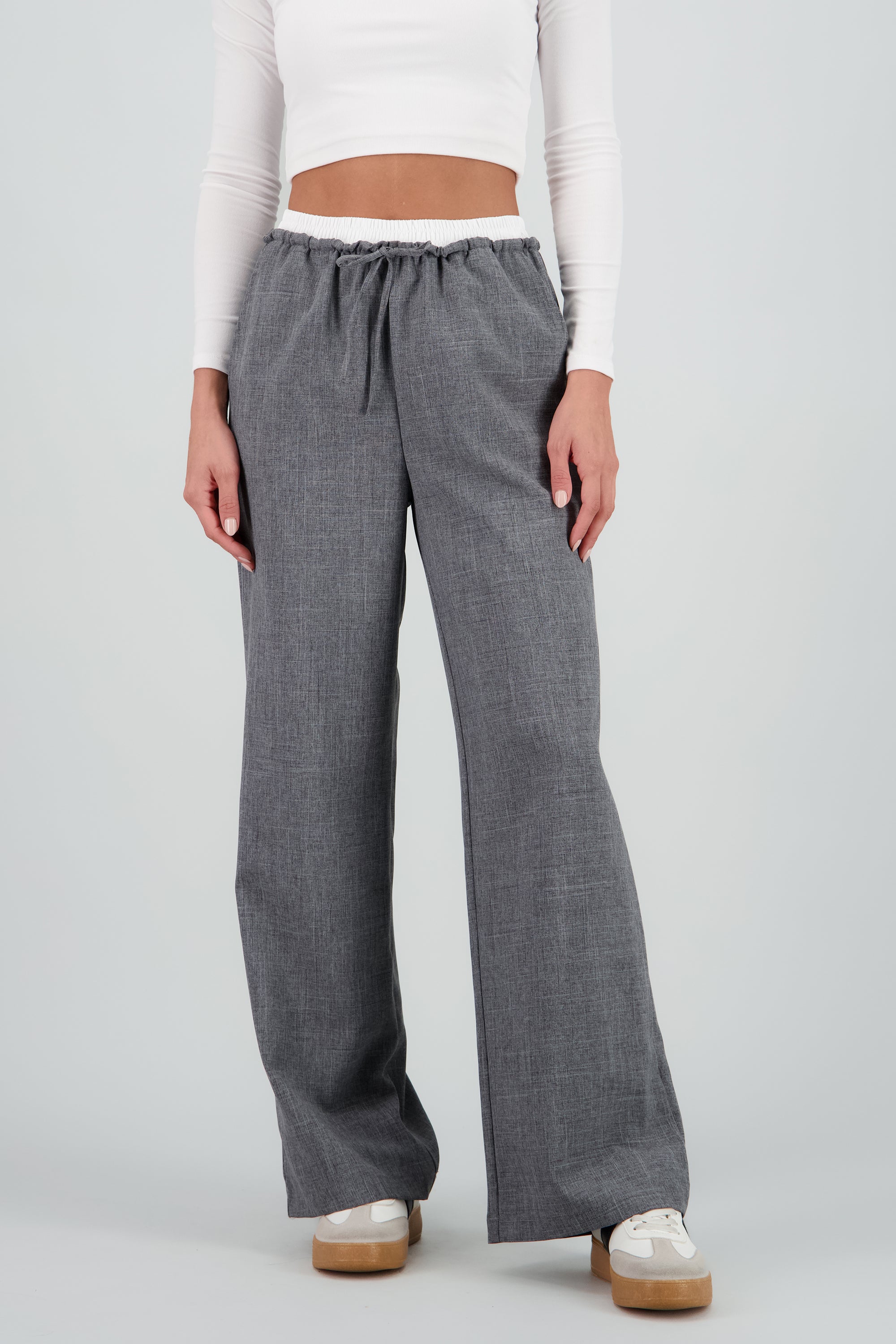 Pantalon amplio detalle pretin doble GRIS